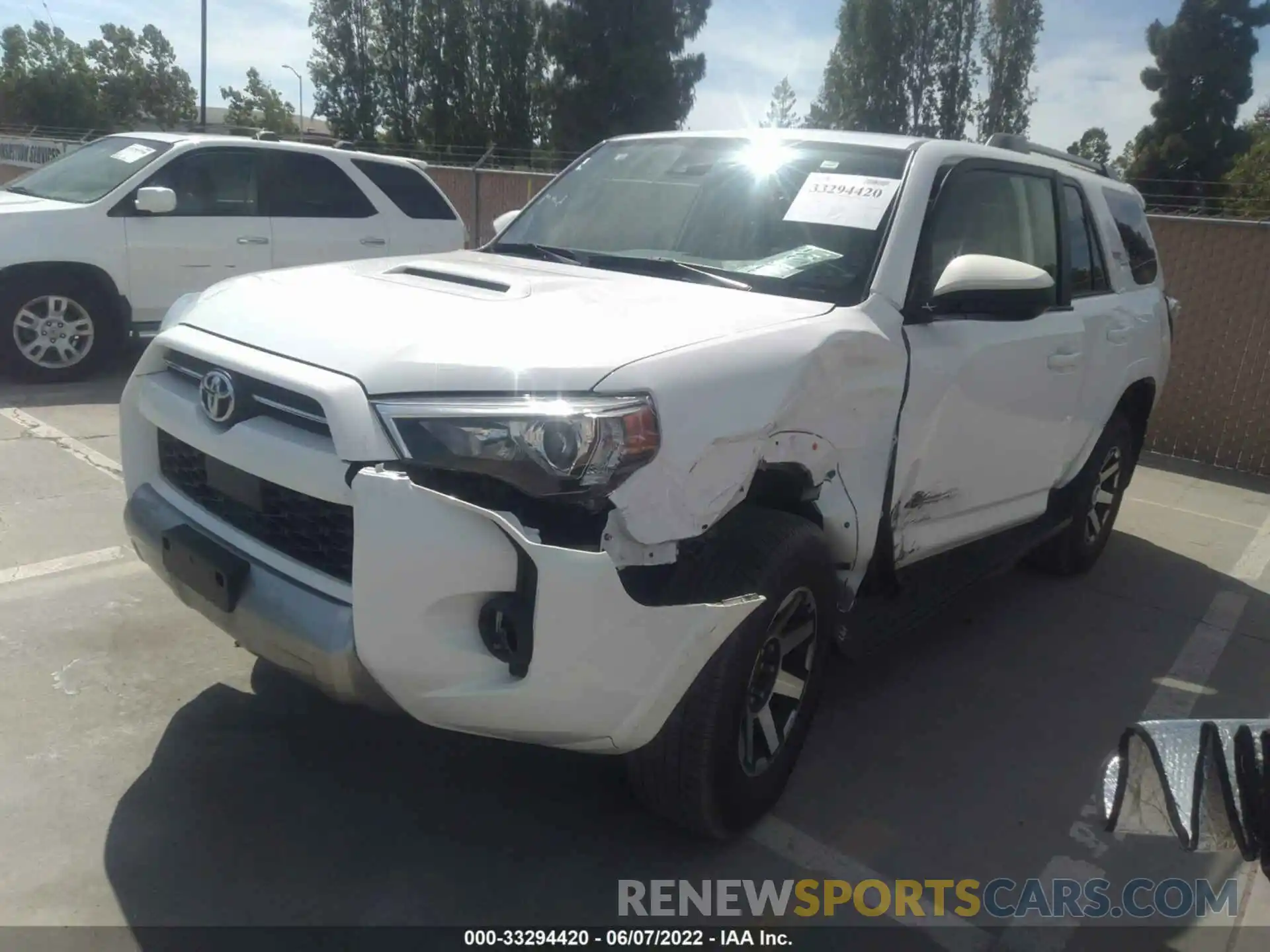 2 Photograph of a damaged car JTEPU5JR0M5931938 TOYOTA 4RUNNER 2021