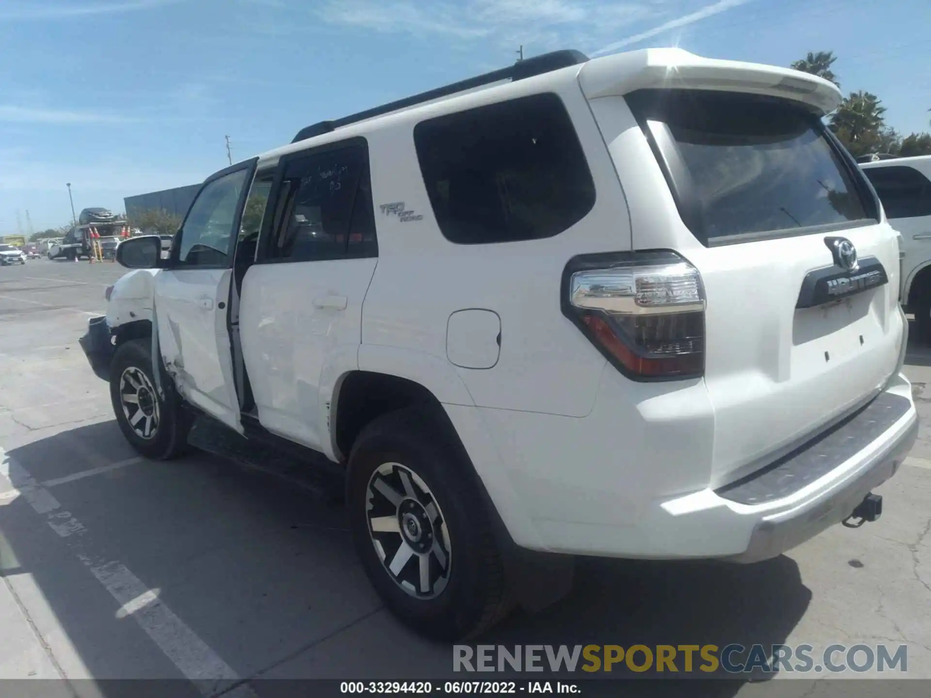 3 Photograph of a damaged car JTEPU5JR0M5931938 TOYOTA 4RUNNER 2021