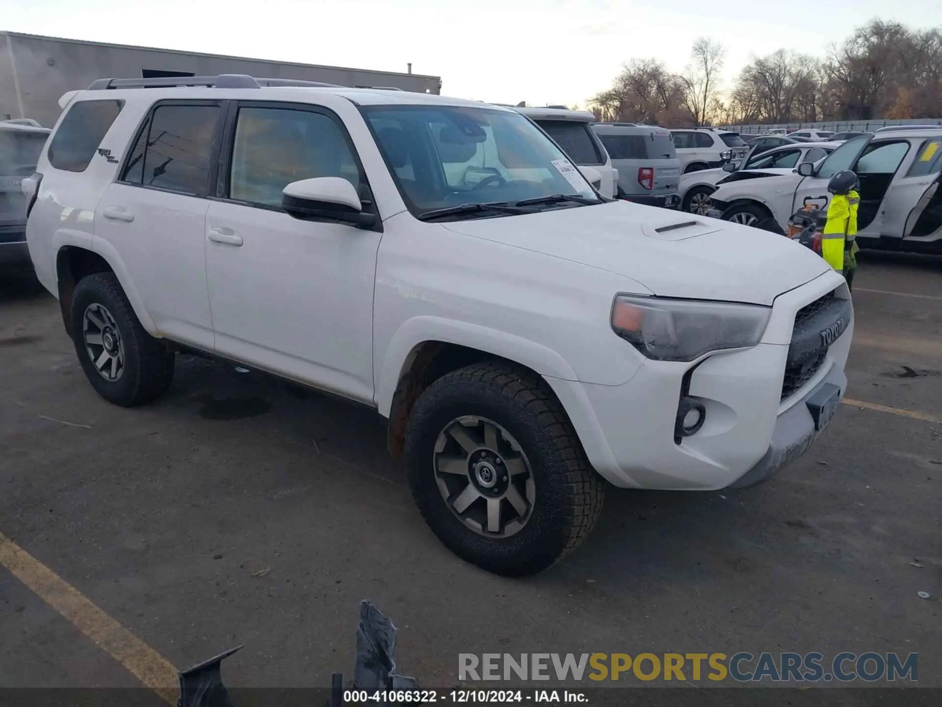 1 Photograph of a damaged car JTEPU5JR3M5918035 TOYOTA 4RUNNER 2021