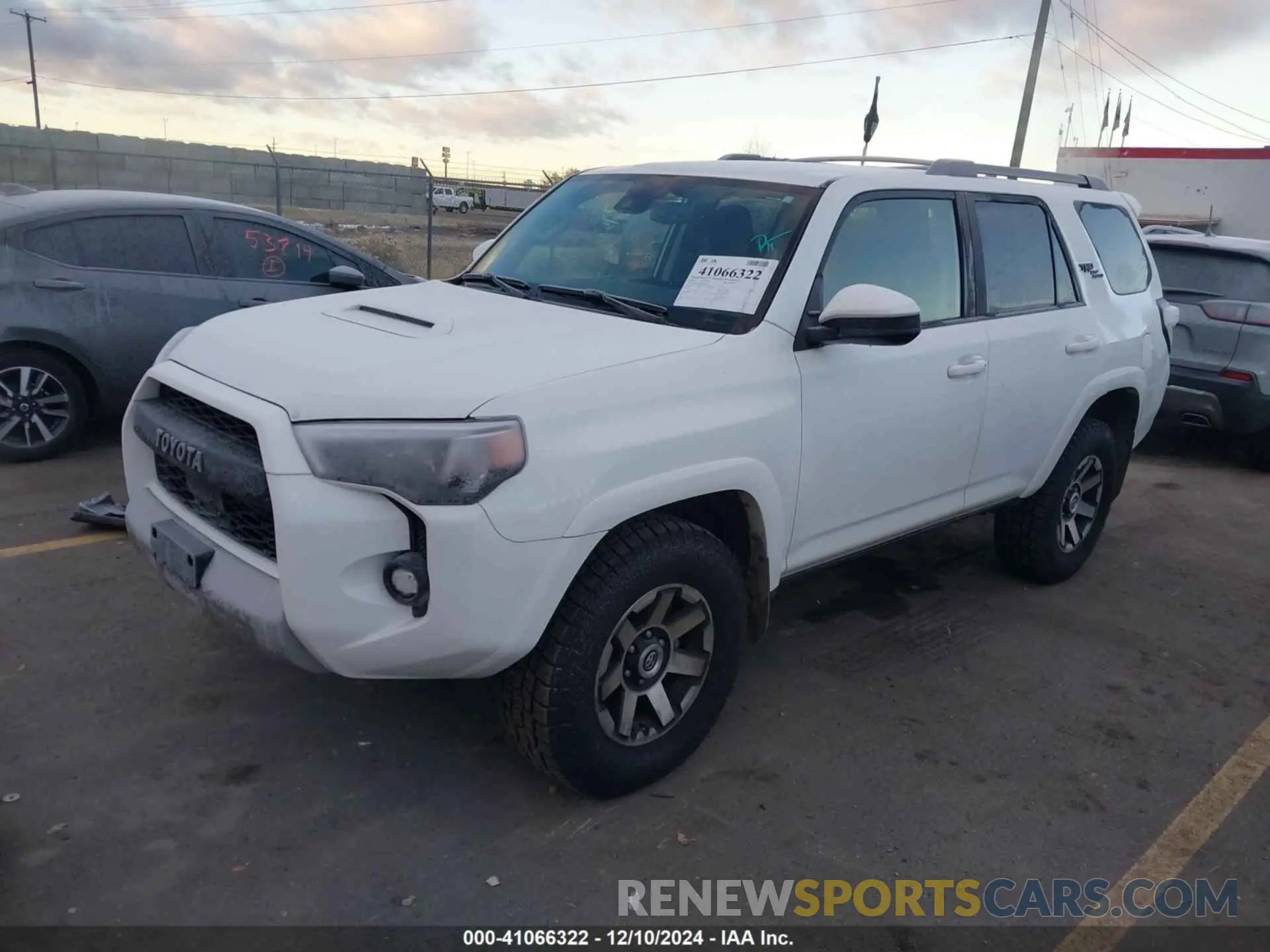 2 Photograph of a damaged car JTEPU5JR3M5918035 TOYOTA 4RUNNER 2021