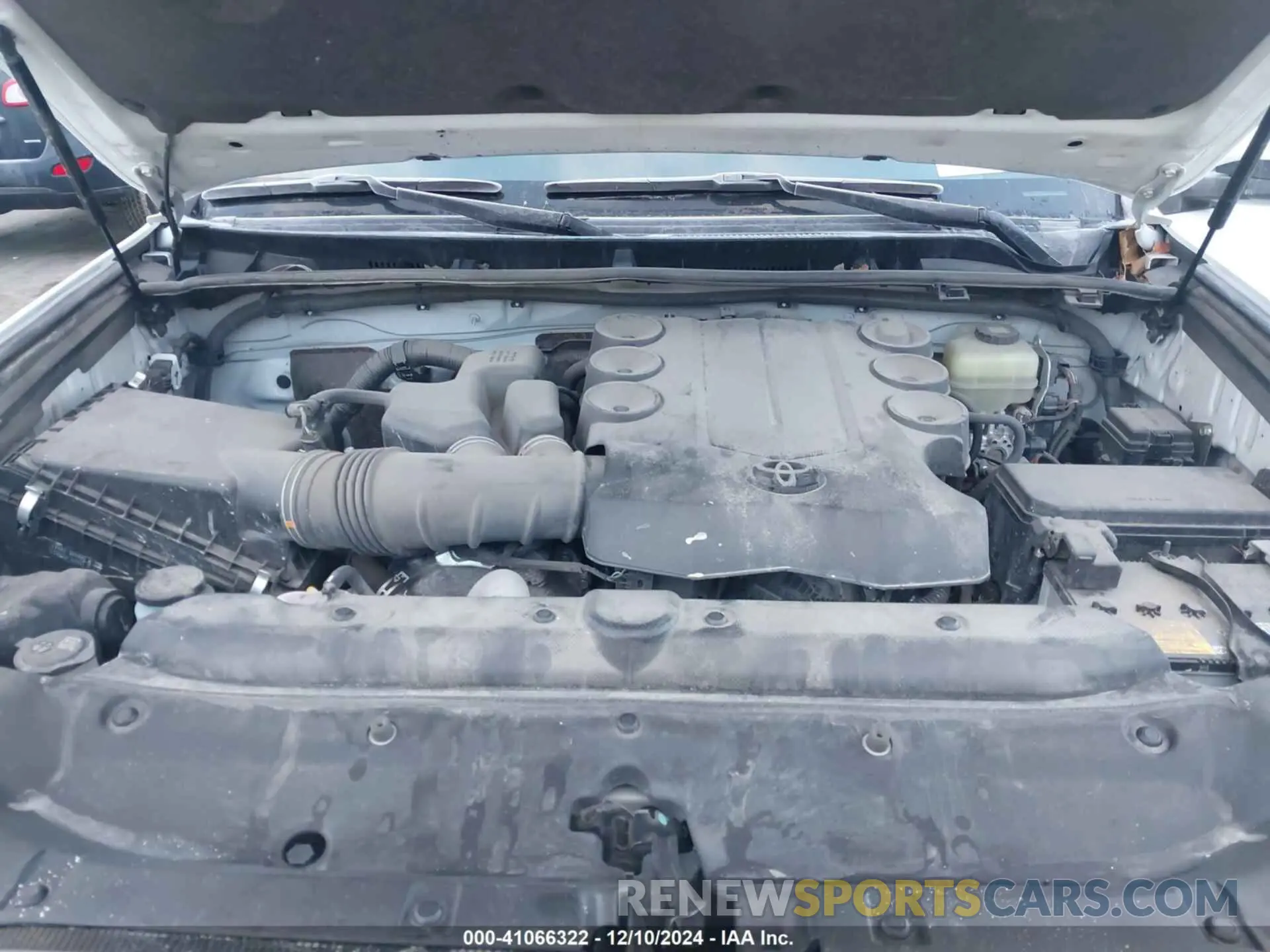 8 Photograph of a damaged car JTEPU5JR3M5918035 TOYOTA 4RUNNER 2021