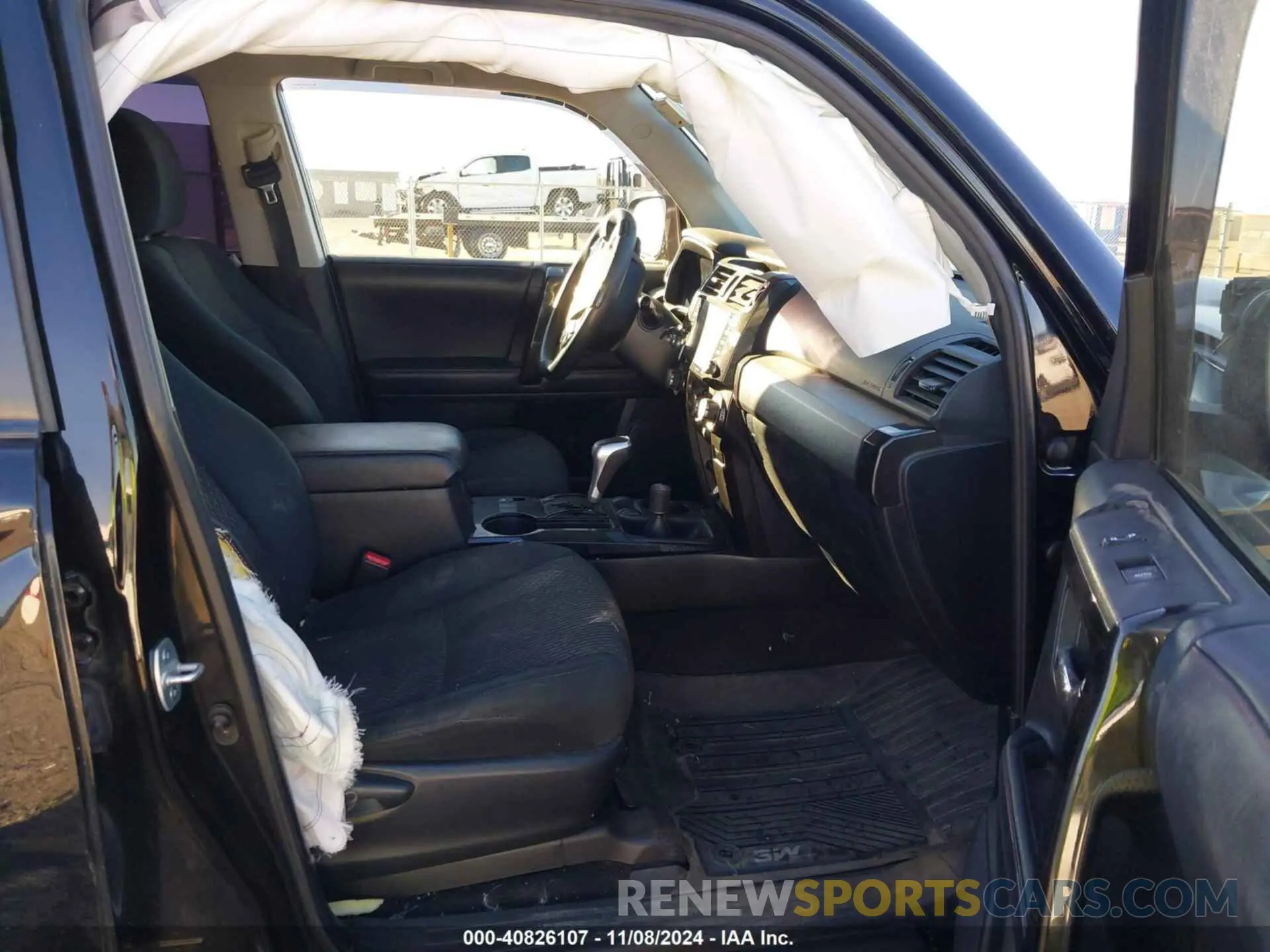 5 Photograph of a damaged car JTEPU5JR3M5962312 TOYOTA 4RUNNER 2021