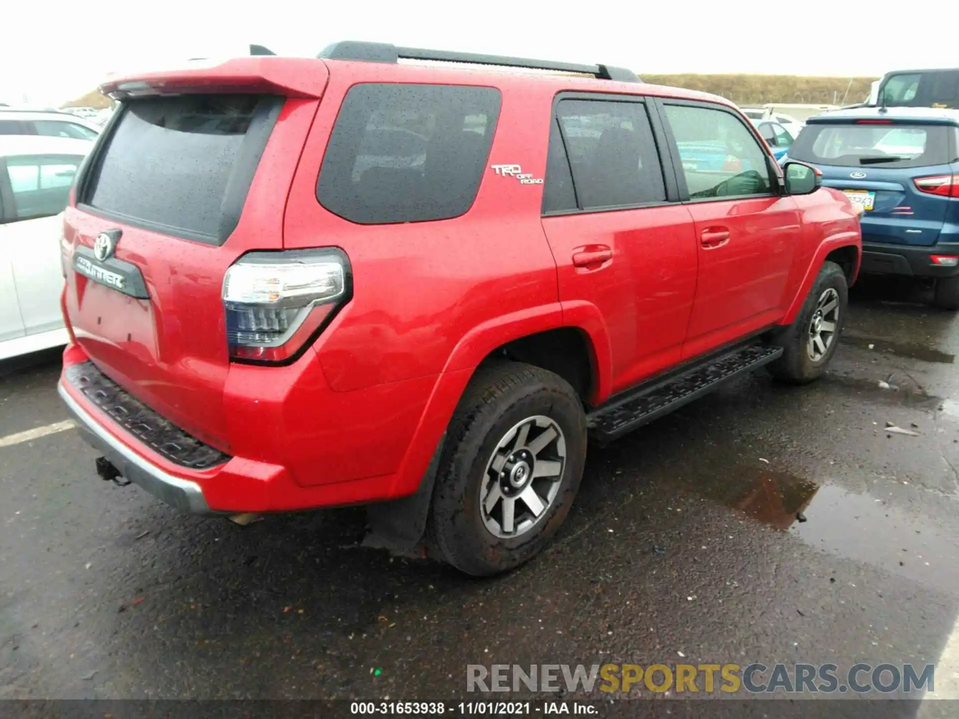 4 Photograph of a damaged car JTEPU5JR4M5905469 TOYOTA 4RUNNER 2021