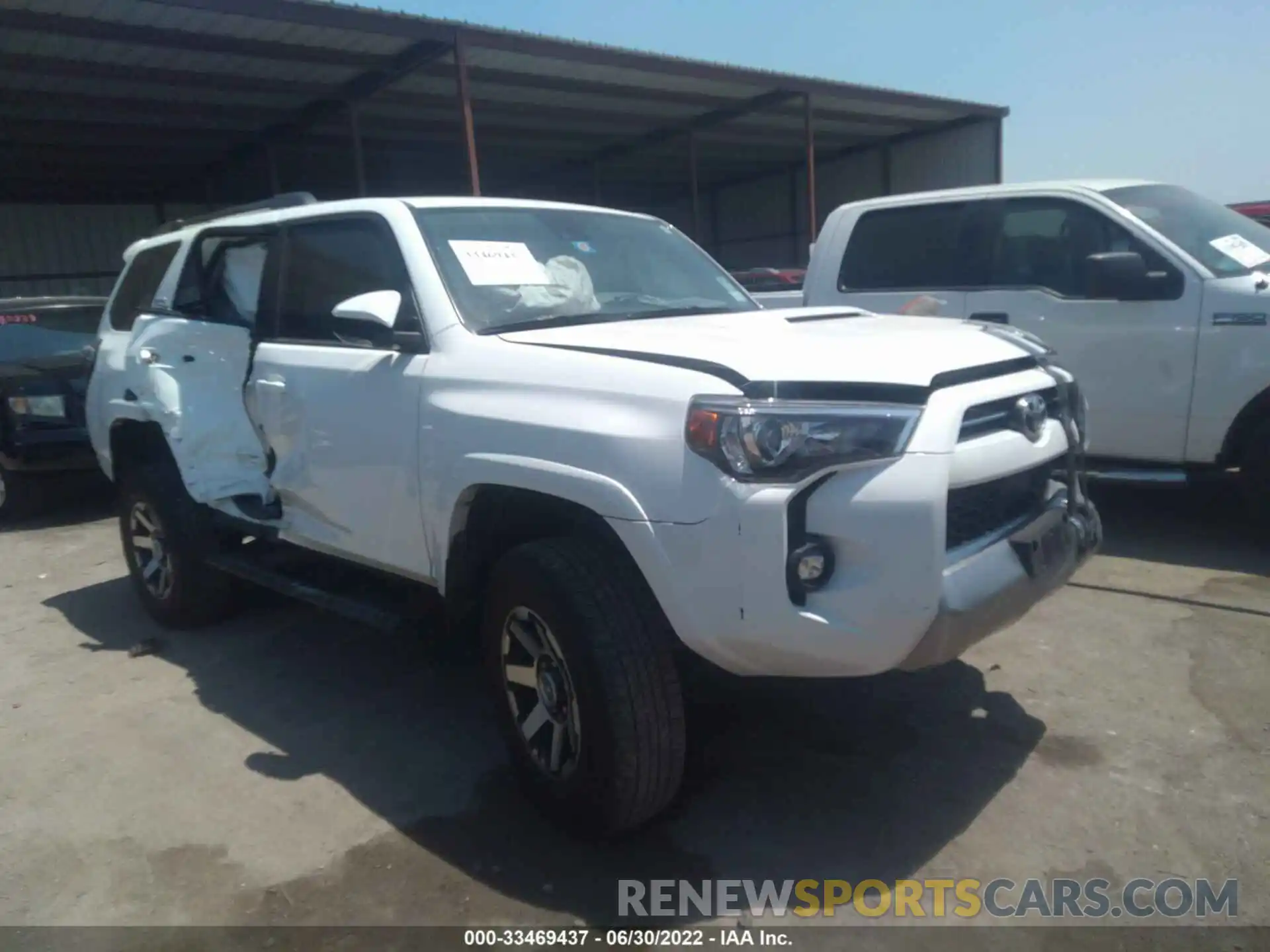 1 Photograph of a damaged car JTEPU5JR5M5850966 TOYOTA 4RUNNER 2021