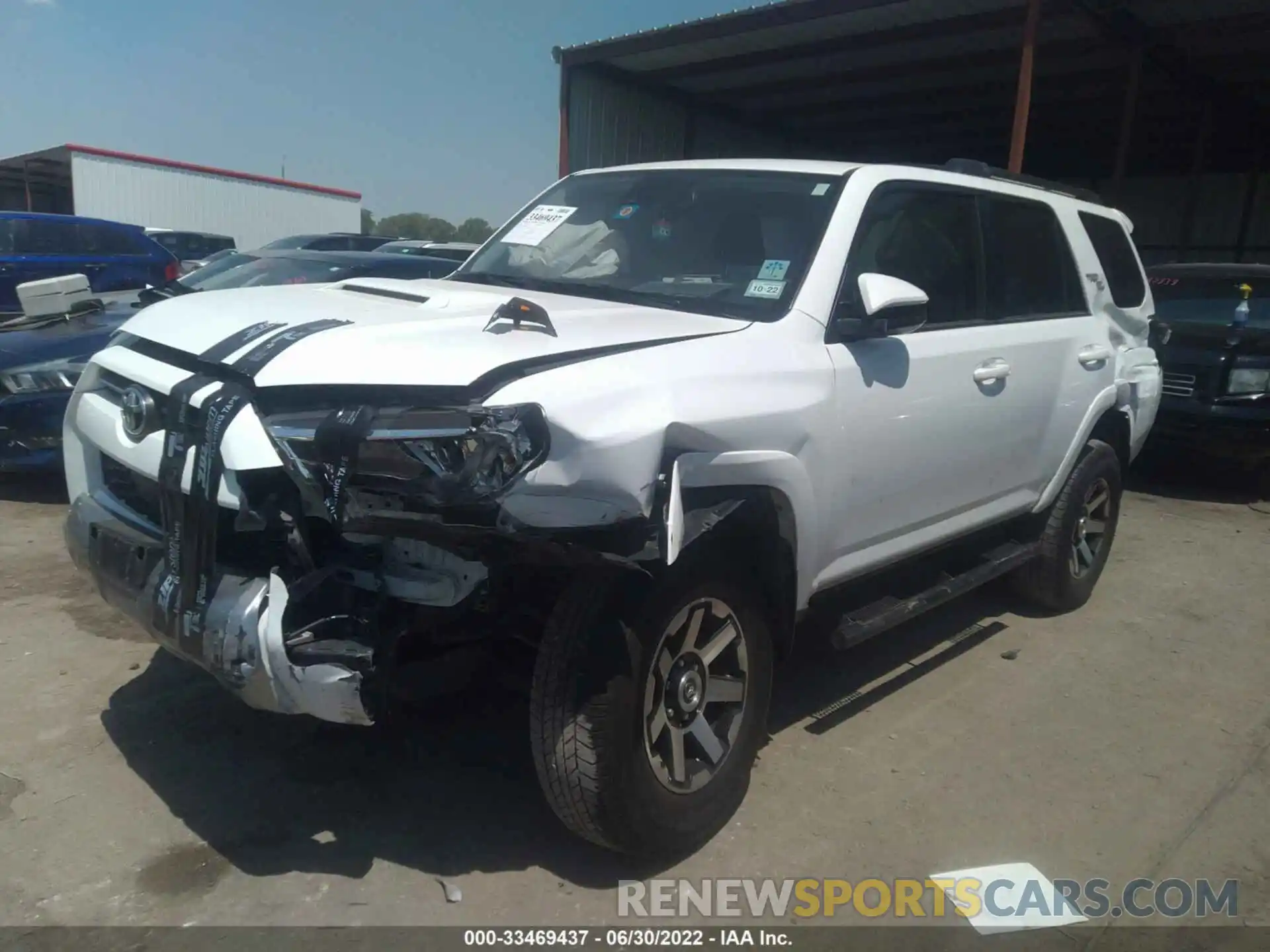 2 Photograph of a damaged car JTEPU5JR5M5850966 TOYOTA 4RUNNER 2021