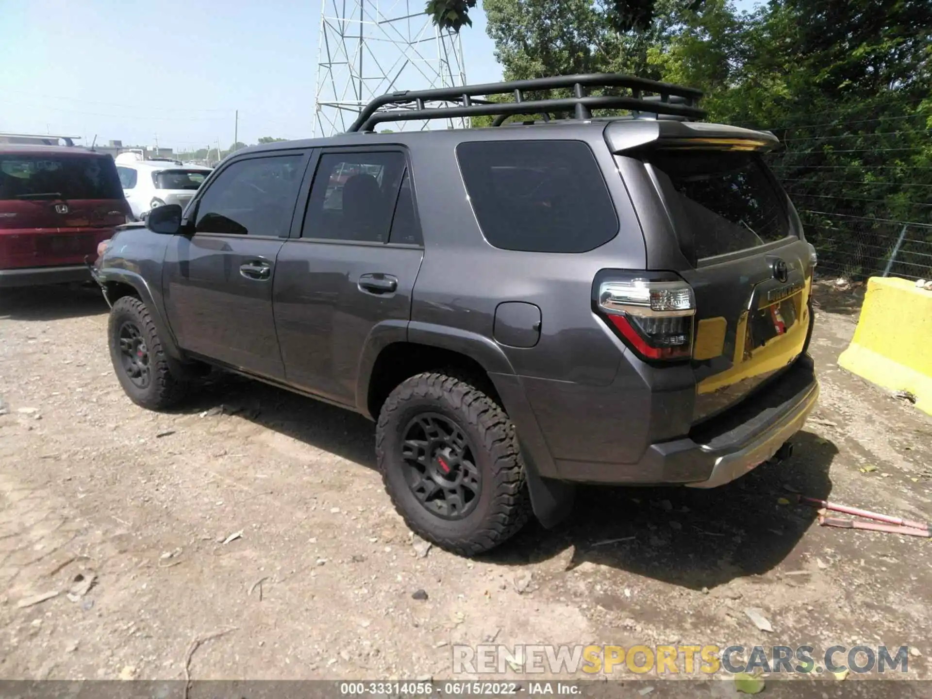 3 Photograph of a damaged car JTEPU5JR5M5939114 TOYOTA 4RUNNER 2021