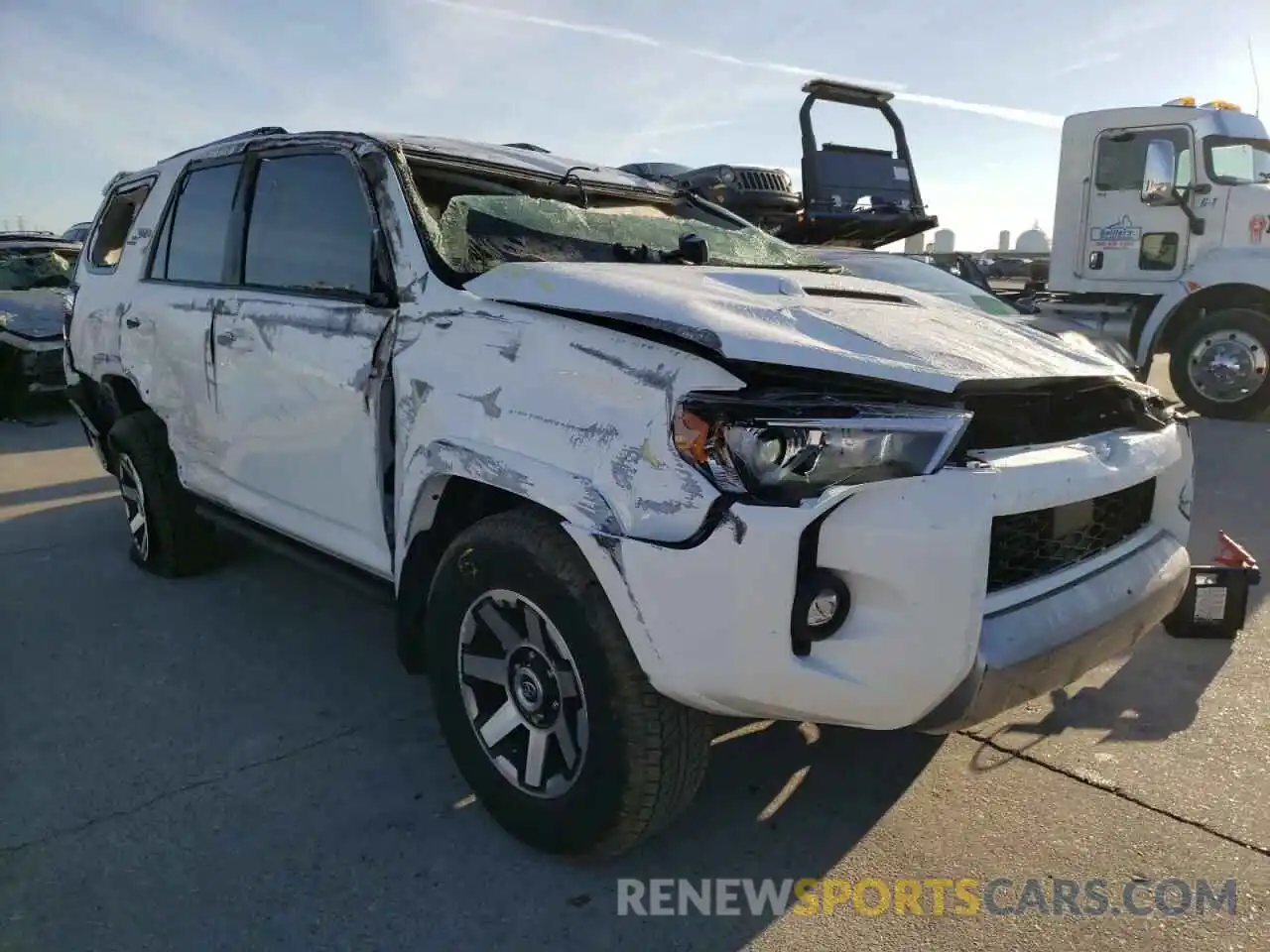 1 Photograph of a damaged car JTEPU5JR5M5943728 TOYOTA 4RUNNER 2021