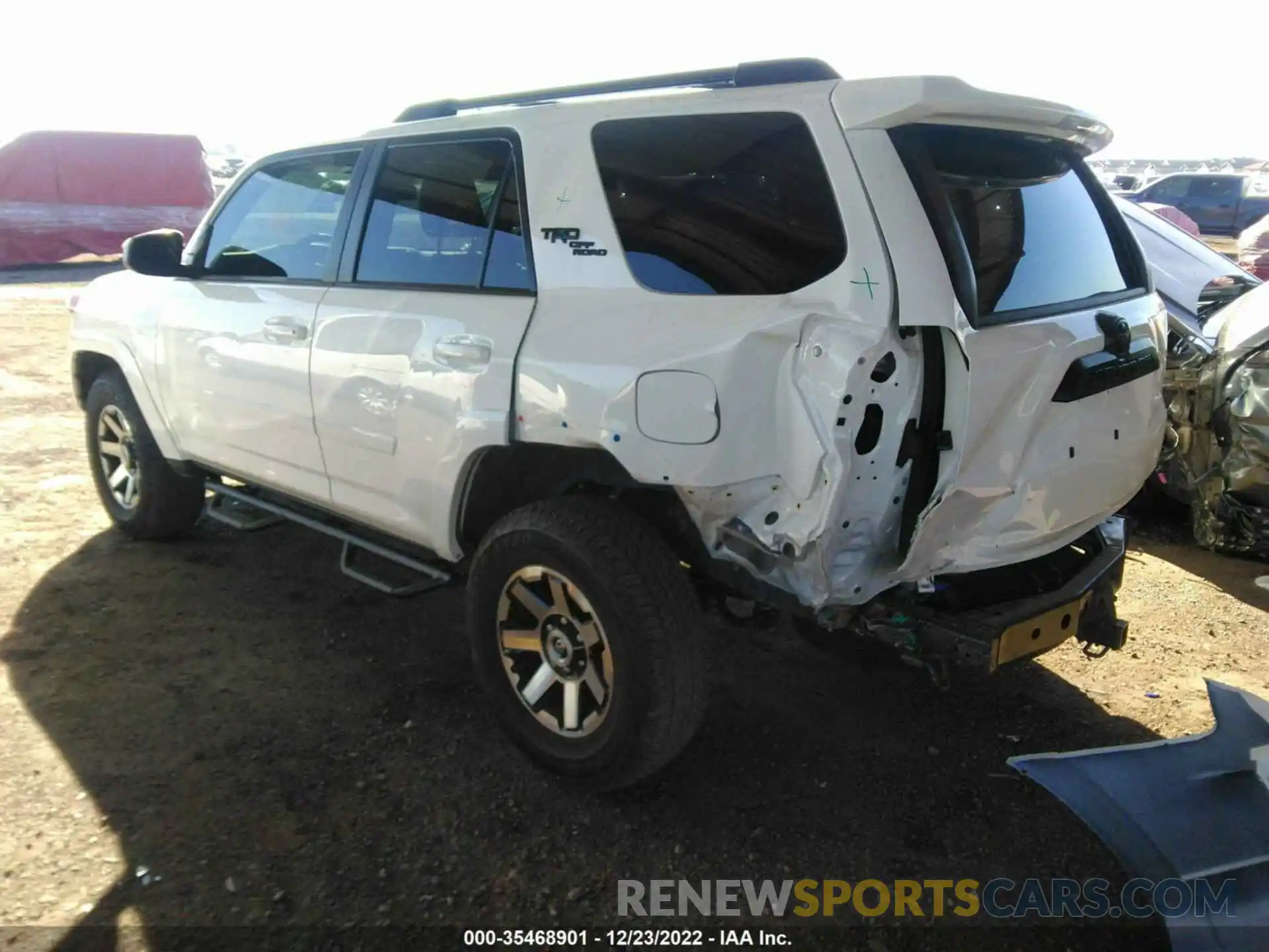 3 Photograph of a damaged car JTEPU5JR6M5865024 TOYOTA 4RUNNER 2021