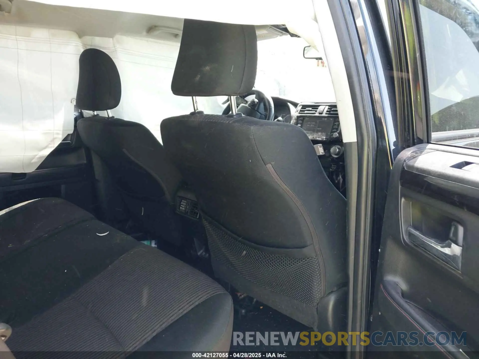 8 Photograph of a damaged car JTEPU5JR6M5915274 TOYOTA 4RUNNER 2021