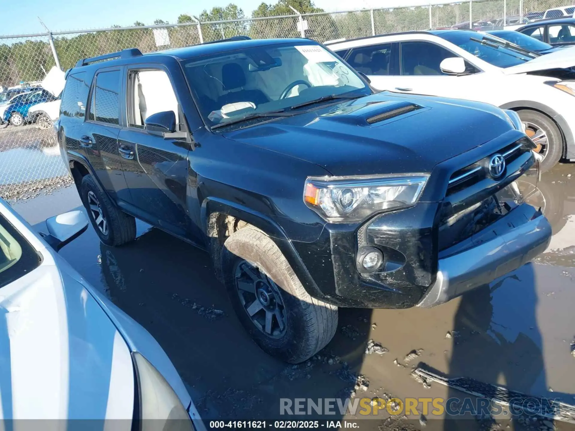 3 Photograph of a damaged car JTEPU5JR7M5949580 TOYOTA 4RUNNER 2021