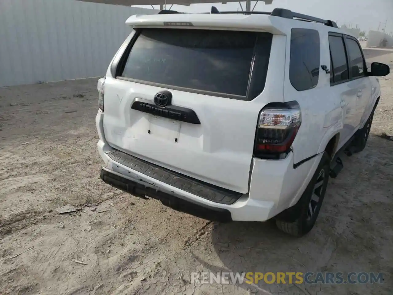 9 Photograph of a damaged car JTEPU5JR8M5899966 TOYOTA 4RUNNER 2021