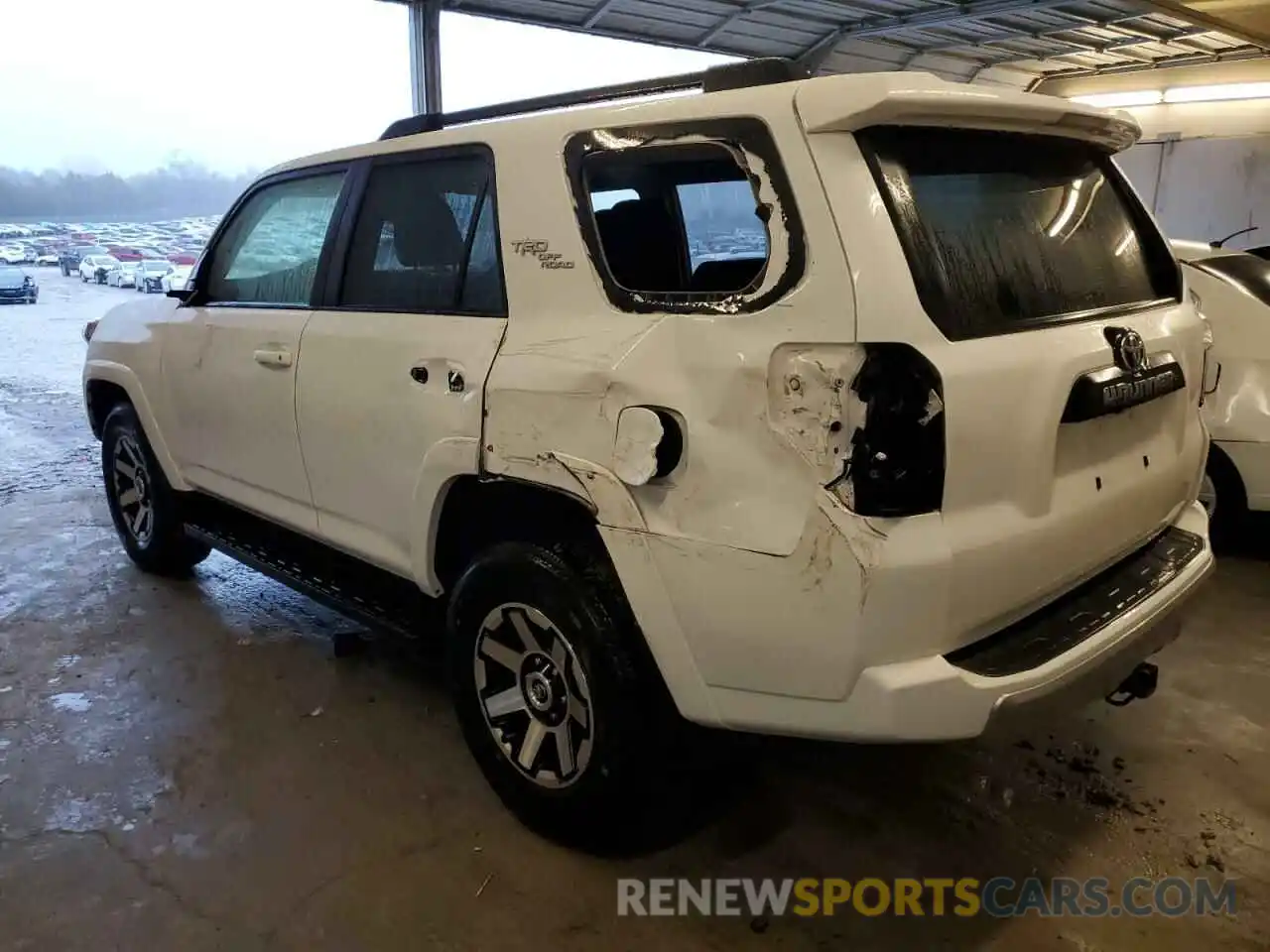 2 Photograph of a damaged car JTEPU5JR9M5934238 TOYOTA 4RUNNER 2021