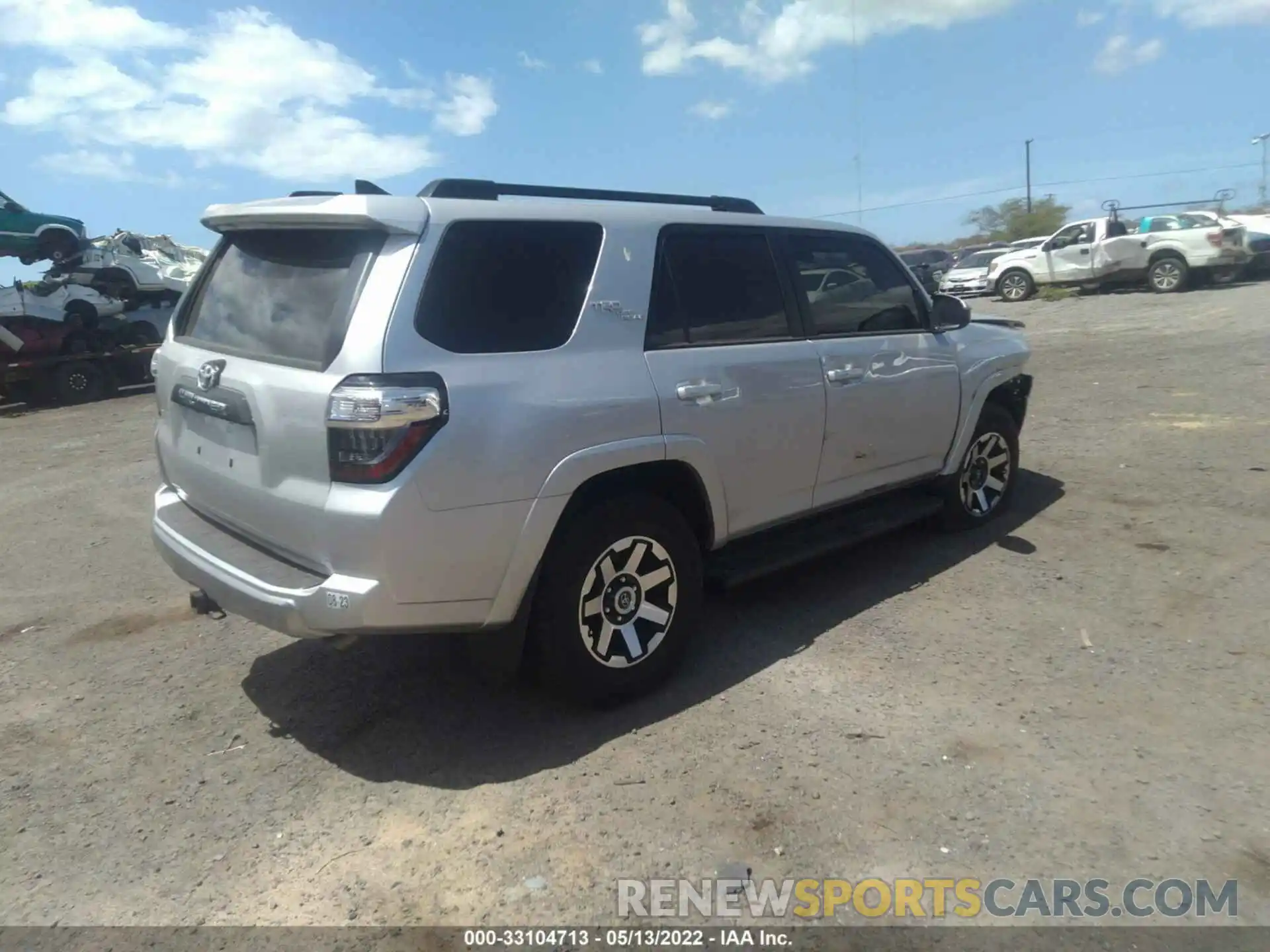 4 Photograph of a damaged car JTEPU5JR9M5951959 TOYOTA 4RUNNER 2021