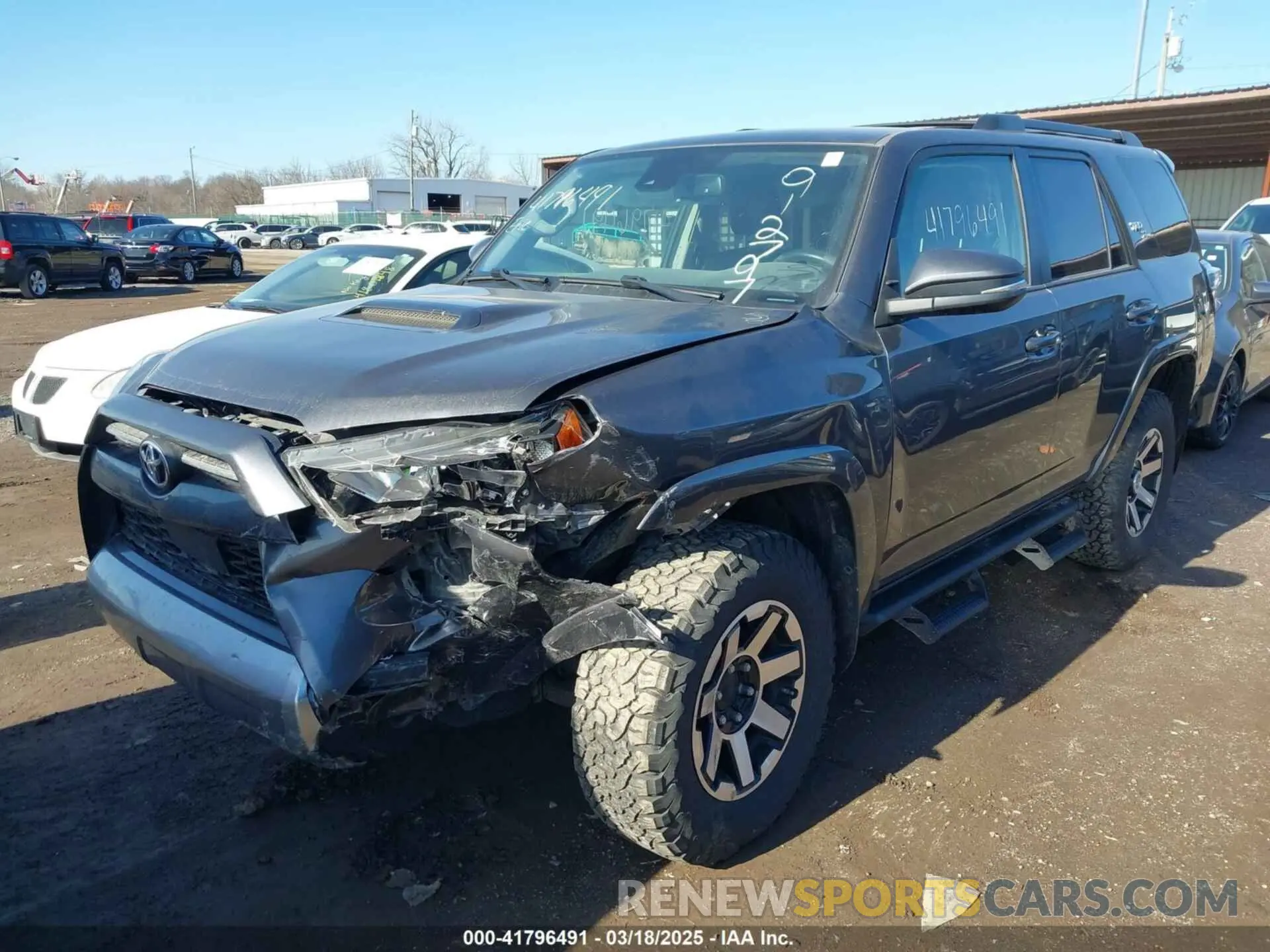 2 Photograph of a damaged car JTERU5JR0M5912797 TOYOTA 4RUNNER 2021
