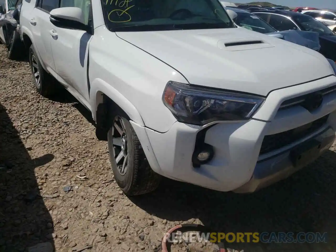 9 Photograph of a damaged car JTERU5JR0M5928417 TOYOTA 4RUNNER 2021