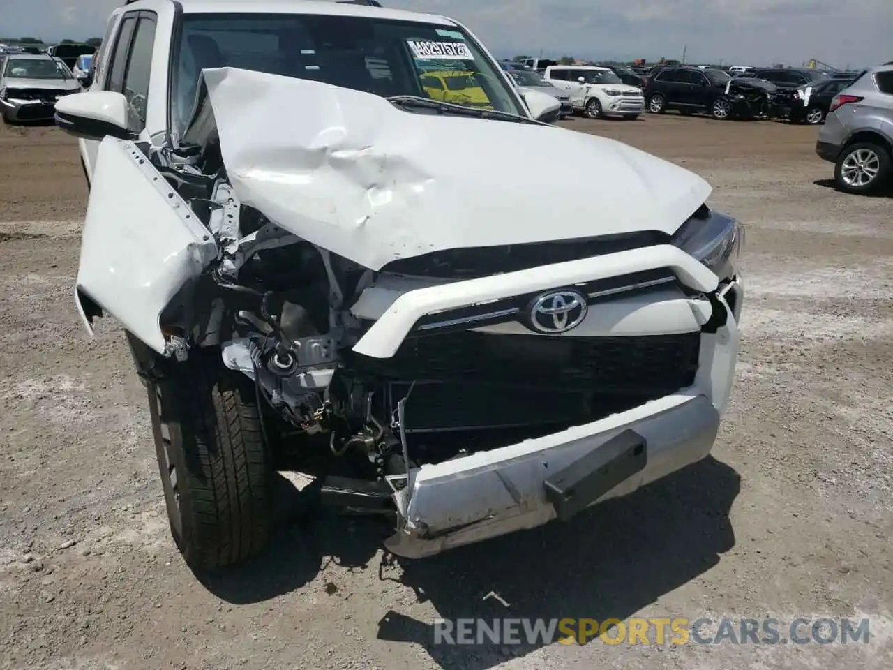 9 Photograph of a damaged car JTERU5JR0M5935299 TOYOTA 4RUNNER 2021