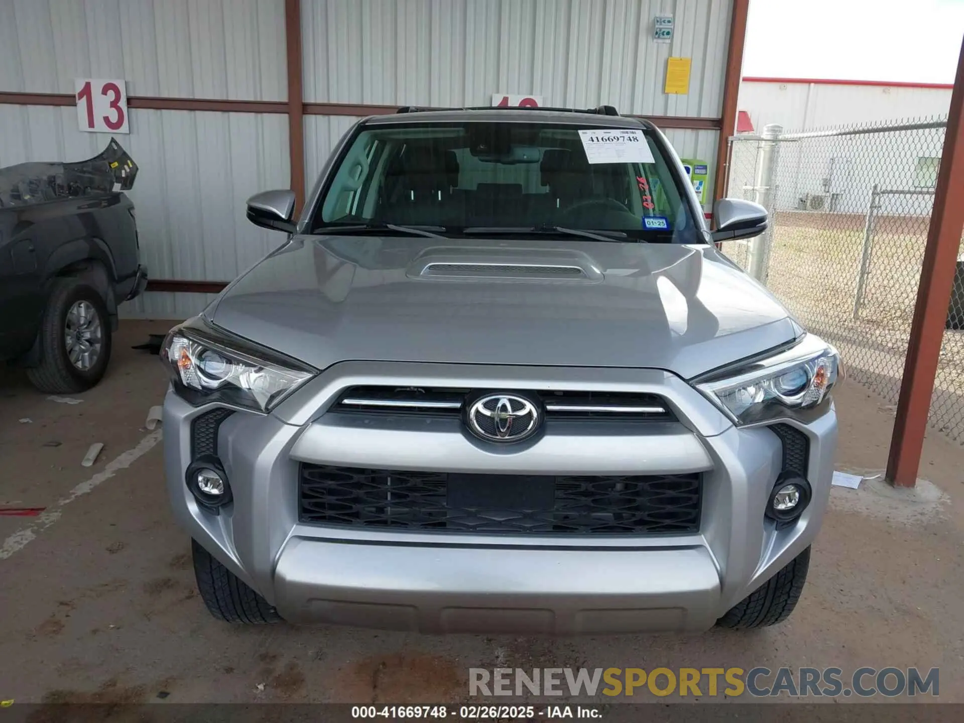 12 Photograph of a damaged car JTERU5JR1M5872195 TOYOTA 4RUNNER 2021