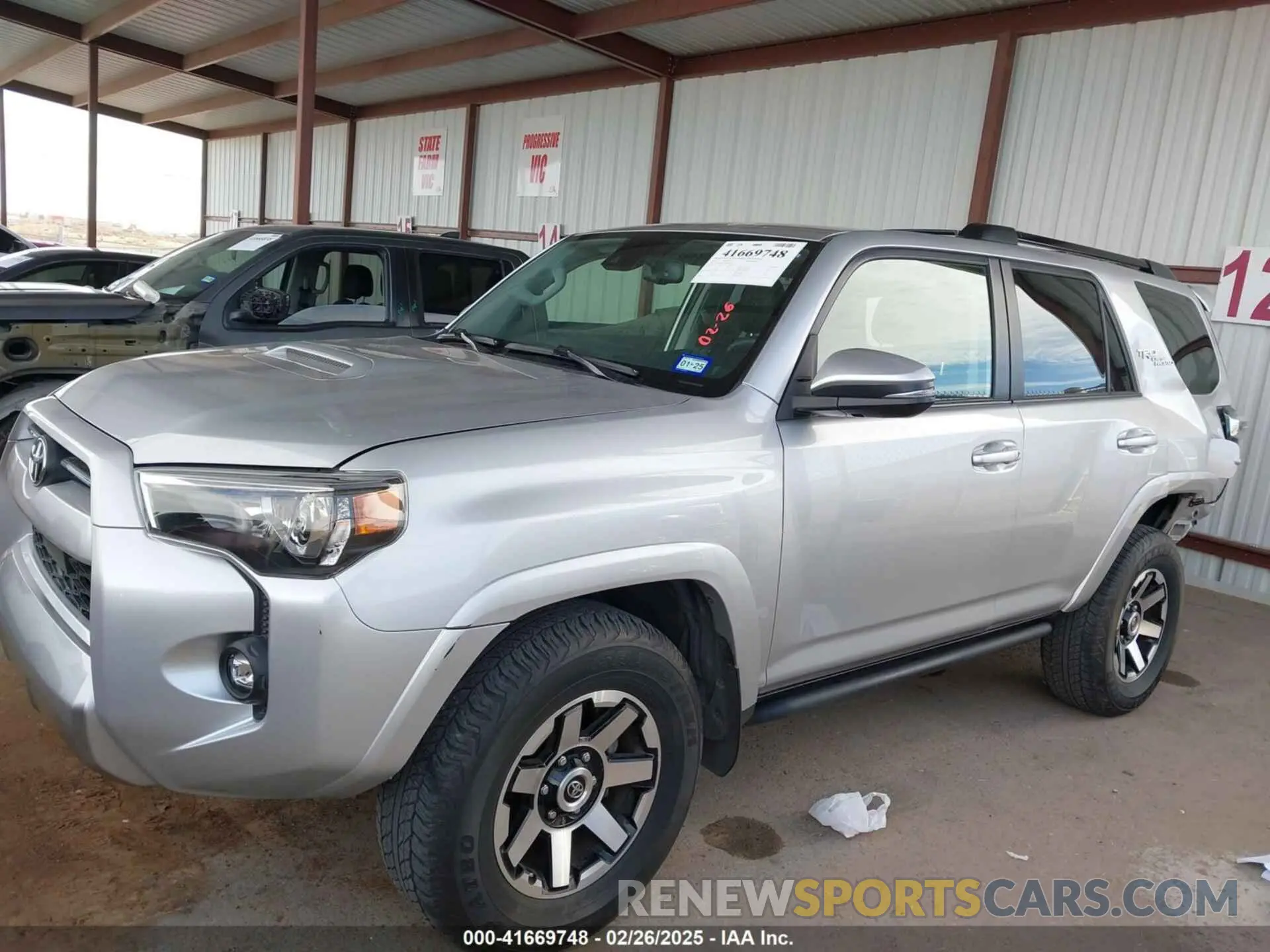 14 Photograph of a damaged car JTERU5JR1M5872195 TOYOTA 4RUNNER 2021