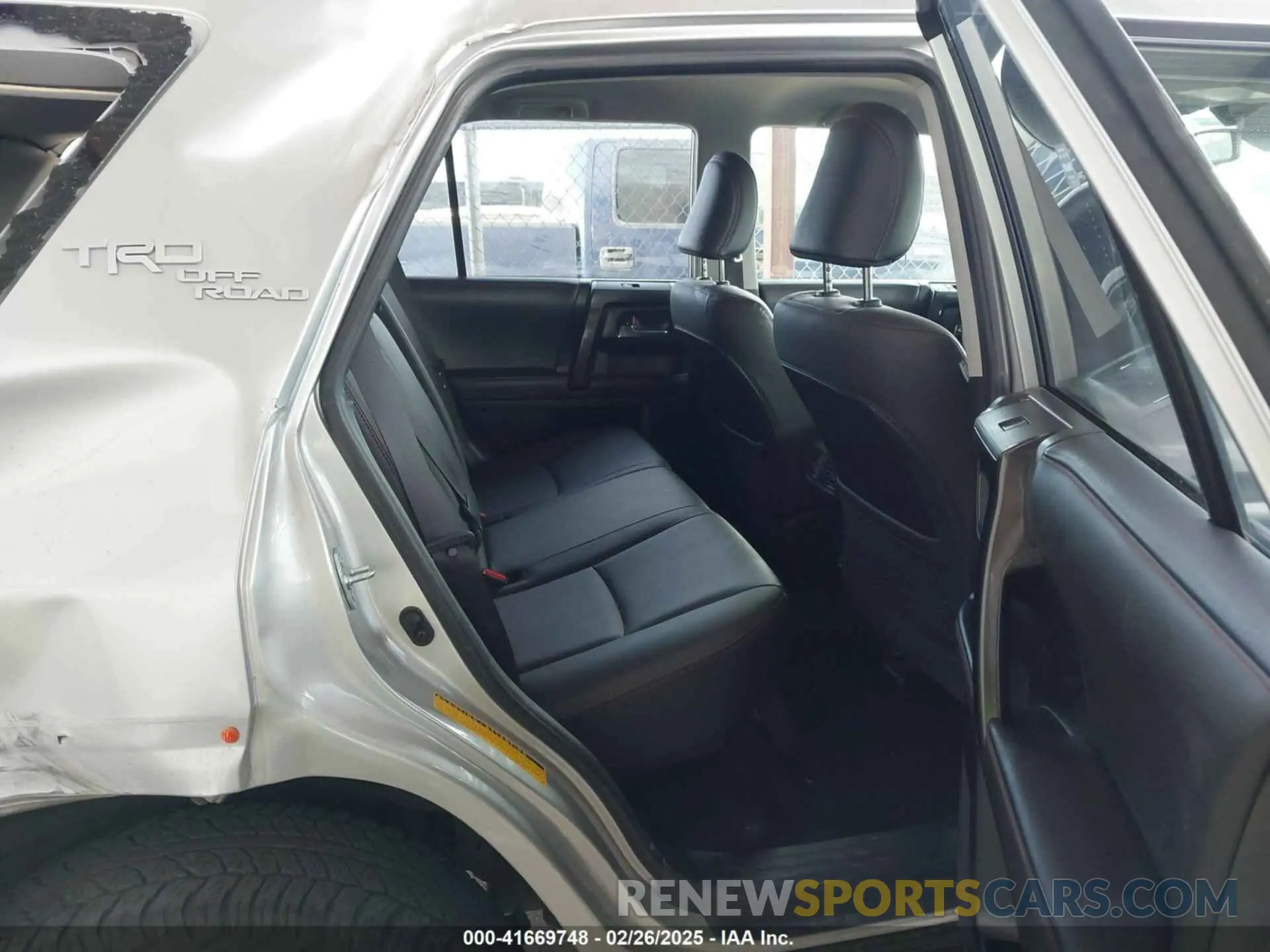 8 Photograph of a damaged car JTERU5JR1M5872195 TOYOTA 4RUNNER 2021