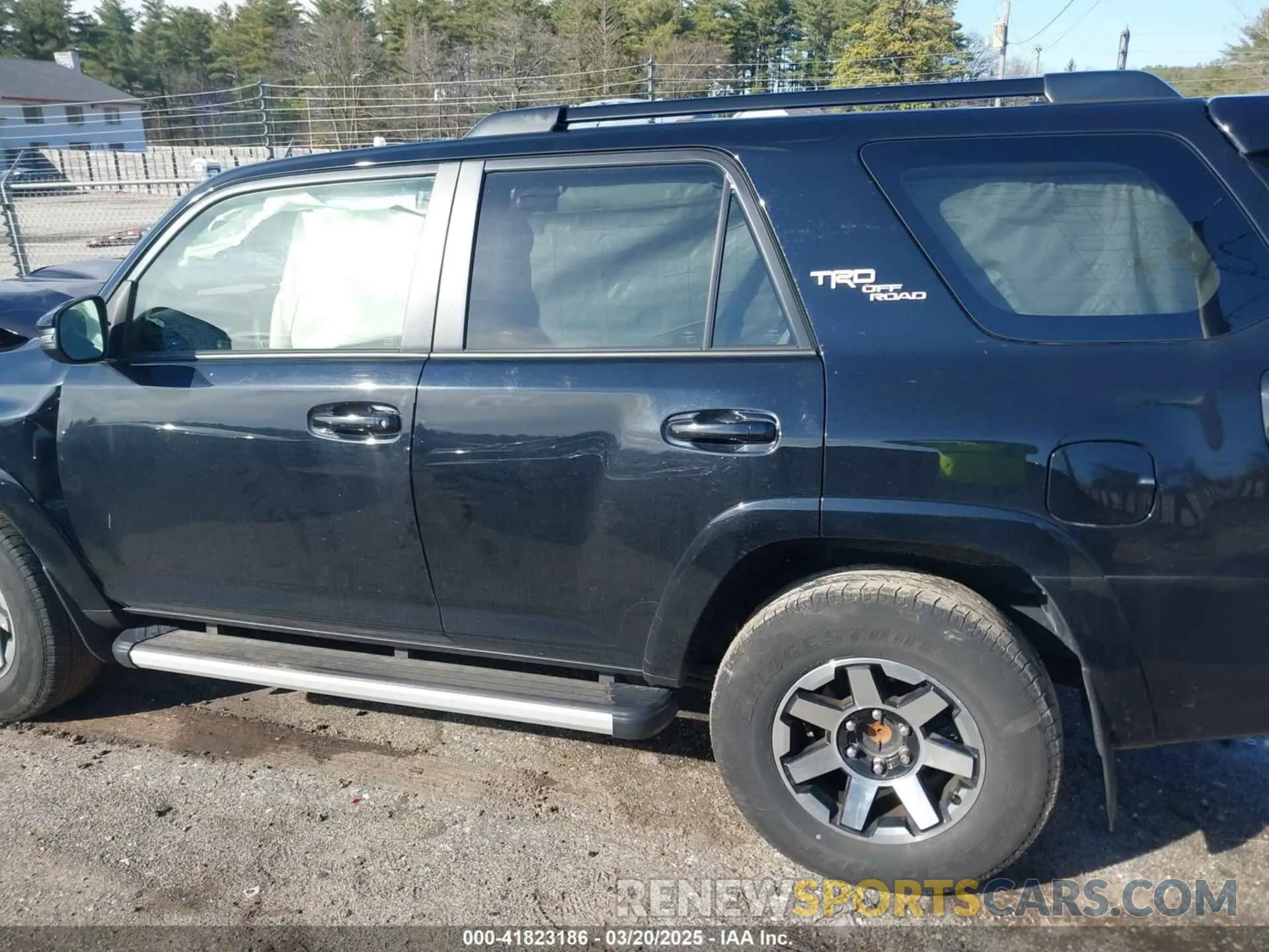 14 Photograph of a damaged car JTERU5JR1M5970644 TOYOTA 4RUNNER 2021