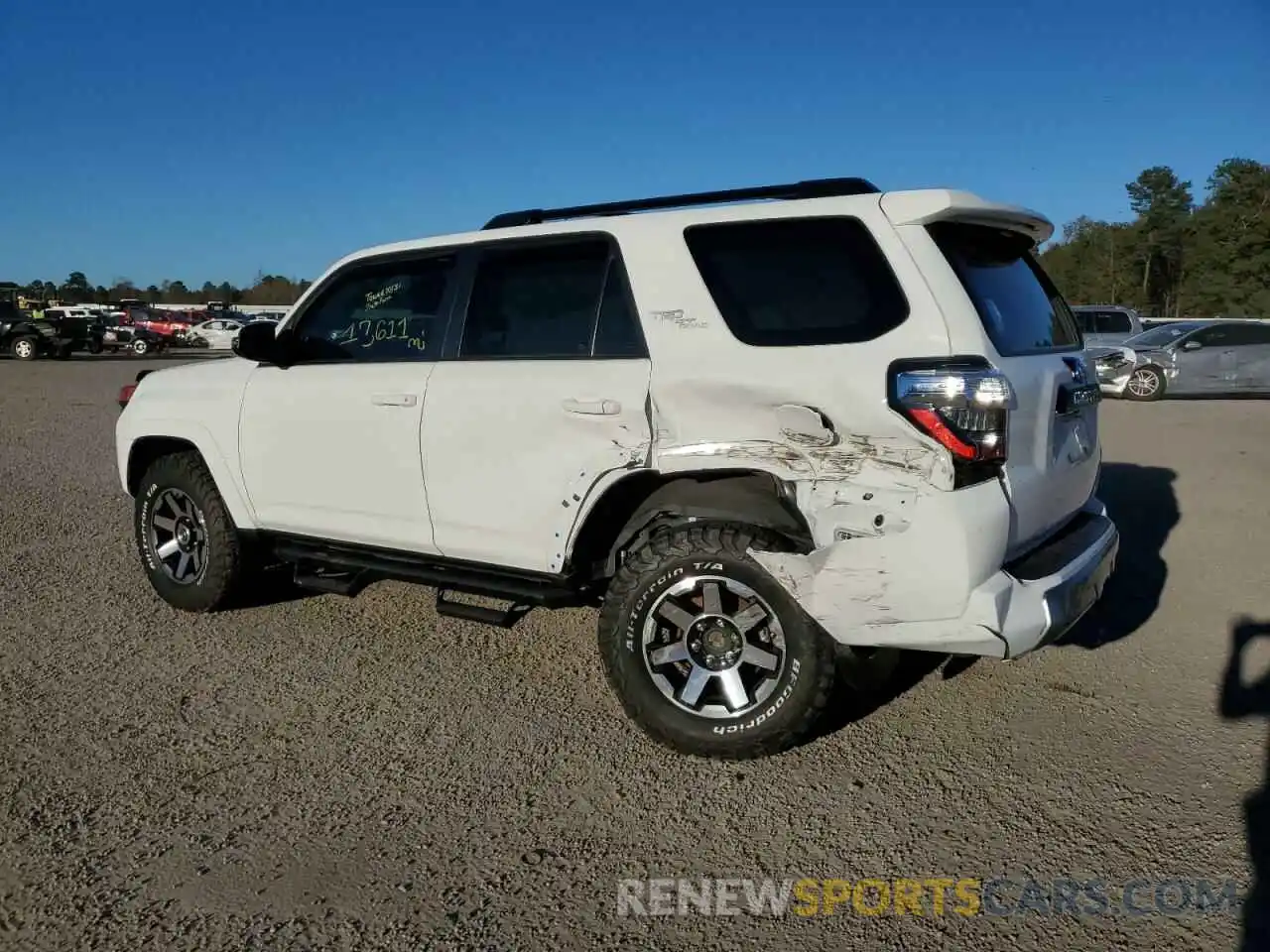 2 Photograph of a damaged car JTERU5JR2M5876417 TOYOTA 4RUNNER 2021