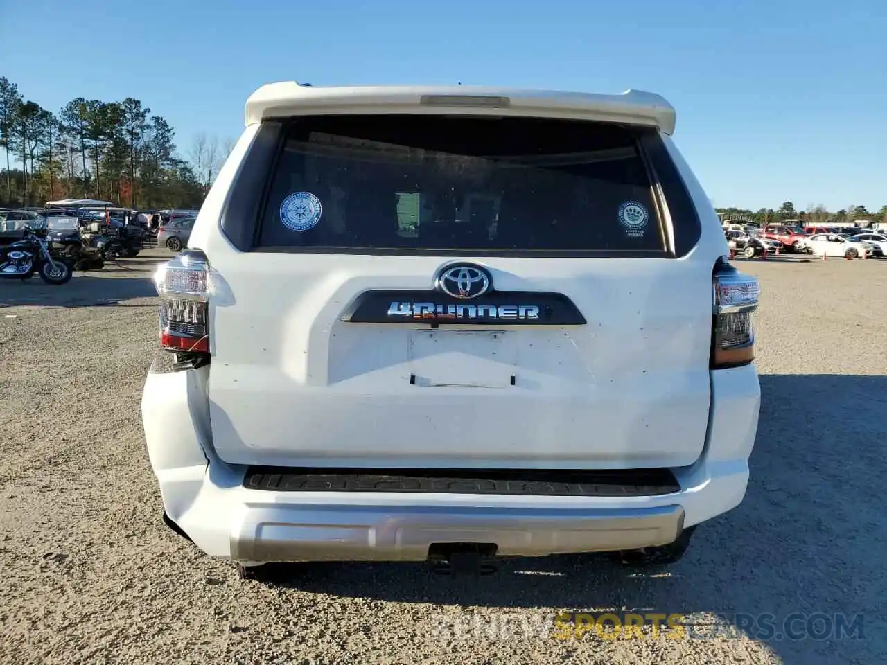 6 Photograph of a damaged car JTERU5JR2M5876417 TOYOTA 4RUNNER 2021