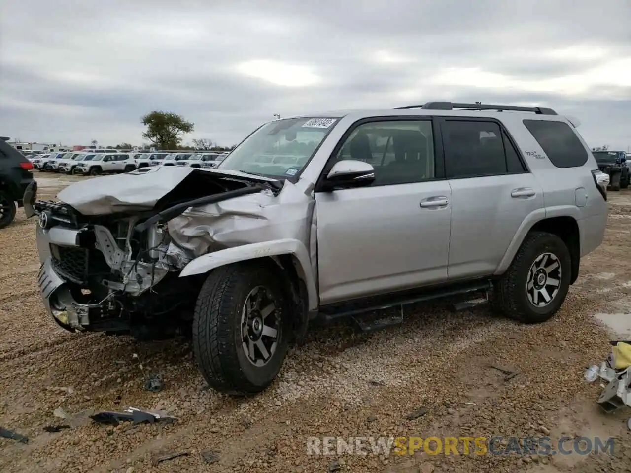 1 Photograph of a damaged car JTERU5JR2M5926877 TOYOTA 4RUNNER 2021