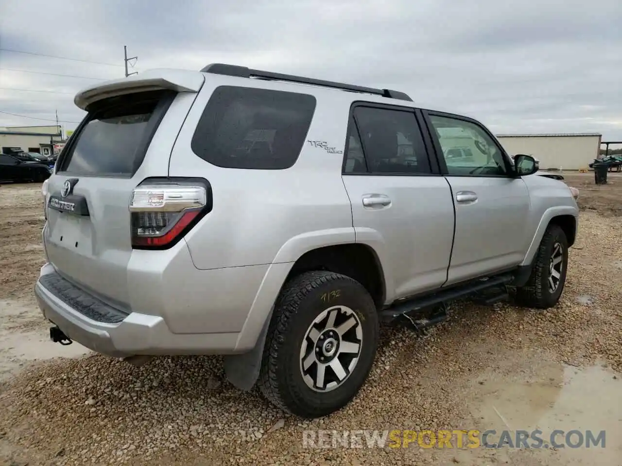 3 Photograph of a damaged car JTERU5JR2M5926877 TOYOTA 4RUNNER 2021