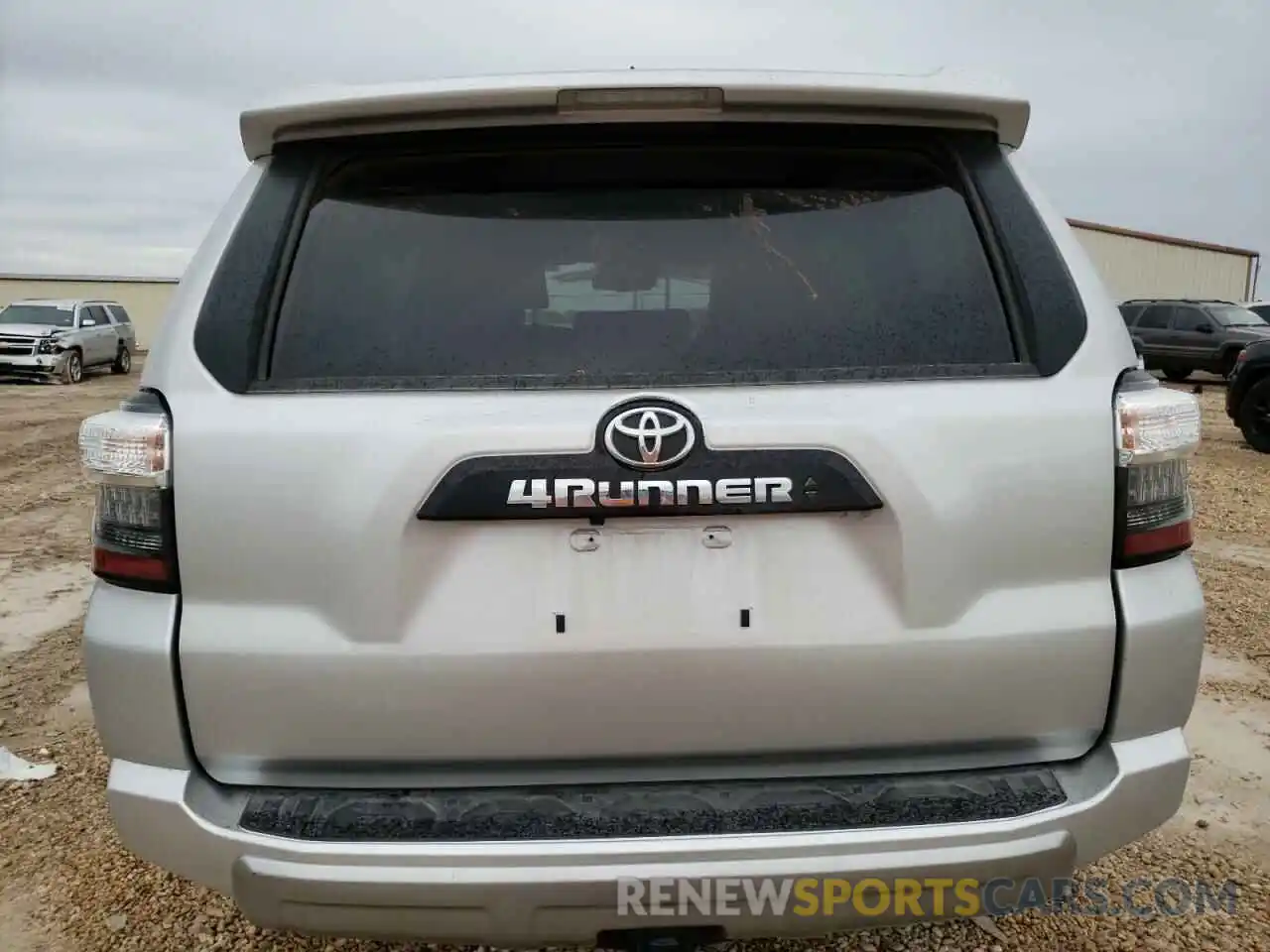 6 Photograph of a damaged car JTERU5JR2M5926877 TOYOTA 4RUNNER 2021