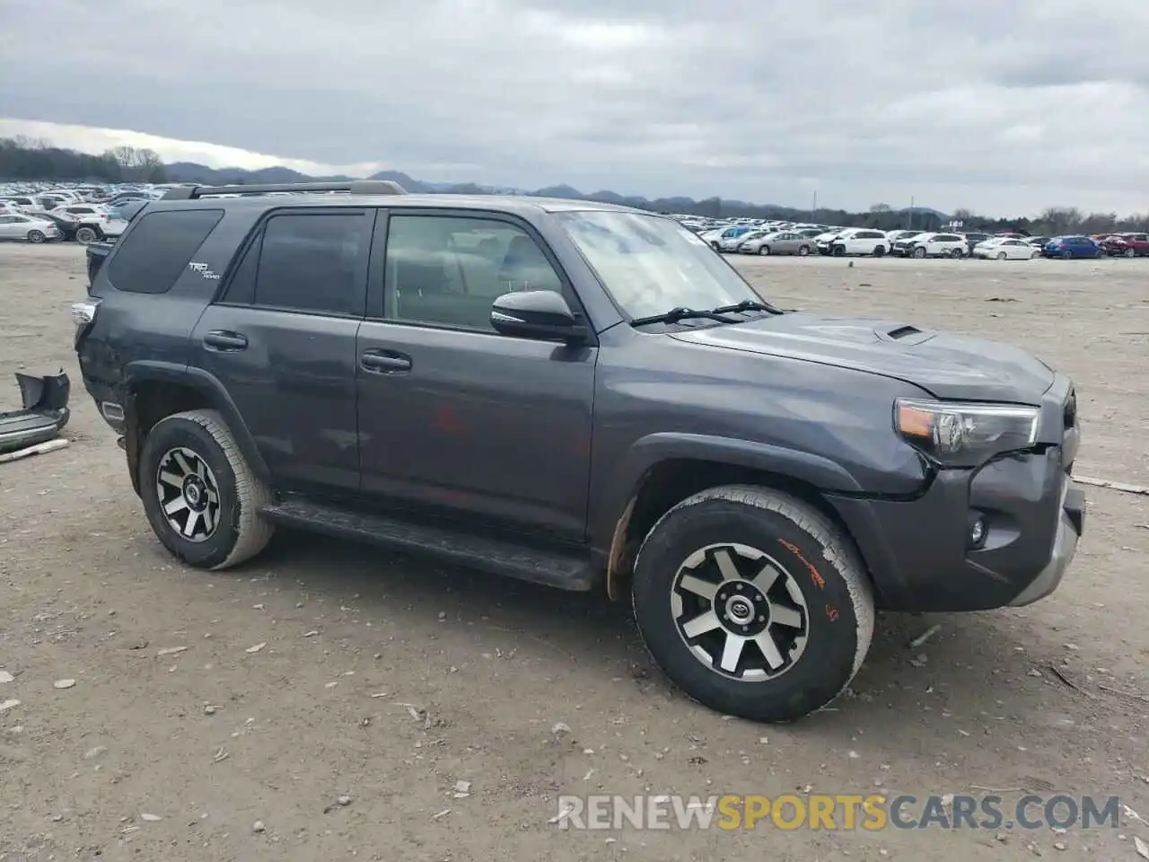 4 Photograph of a damaged car JTERU5JR2M5929259 TOYOTA 4RUNNER 2021