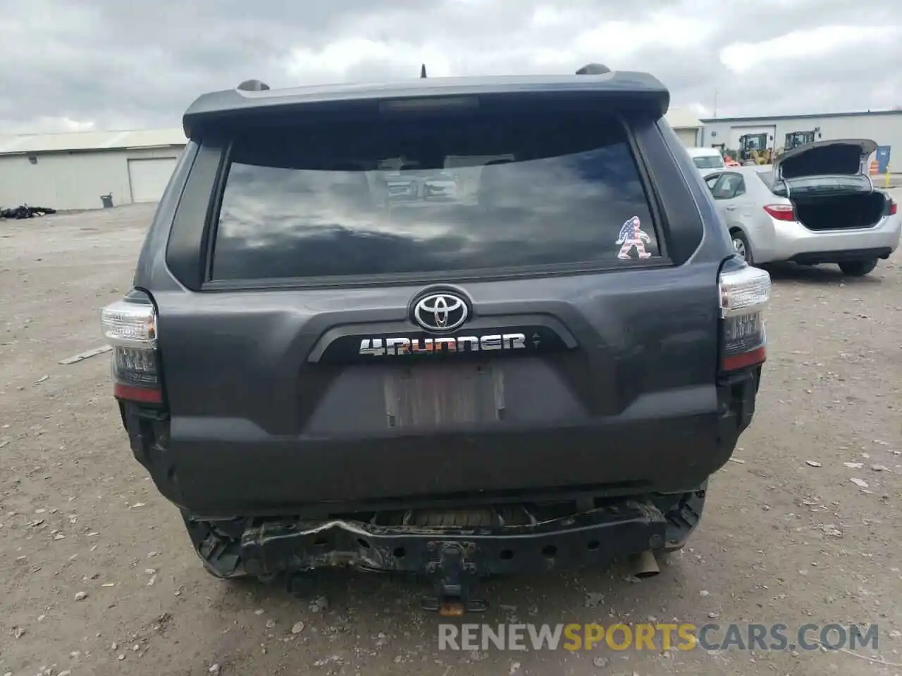 6 Photograph of a damaged car JTERU5JR2M5929259 TOYOTA 4RUNNER 2021