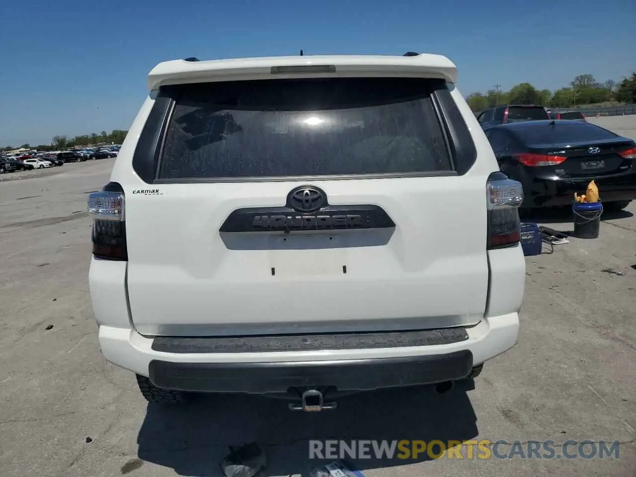 6 Photograph of a damaged car JTERU5JR3M5863479 TOYOTA 4RUNNER 2021
