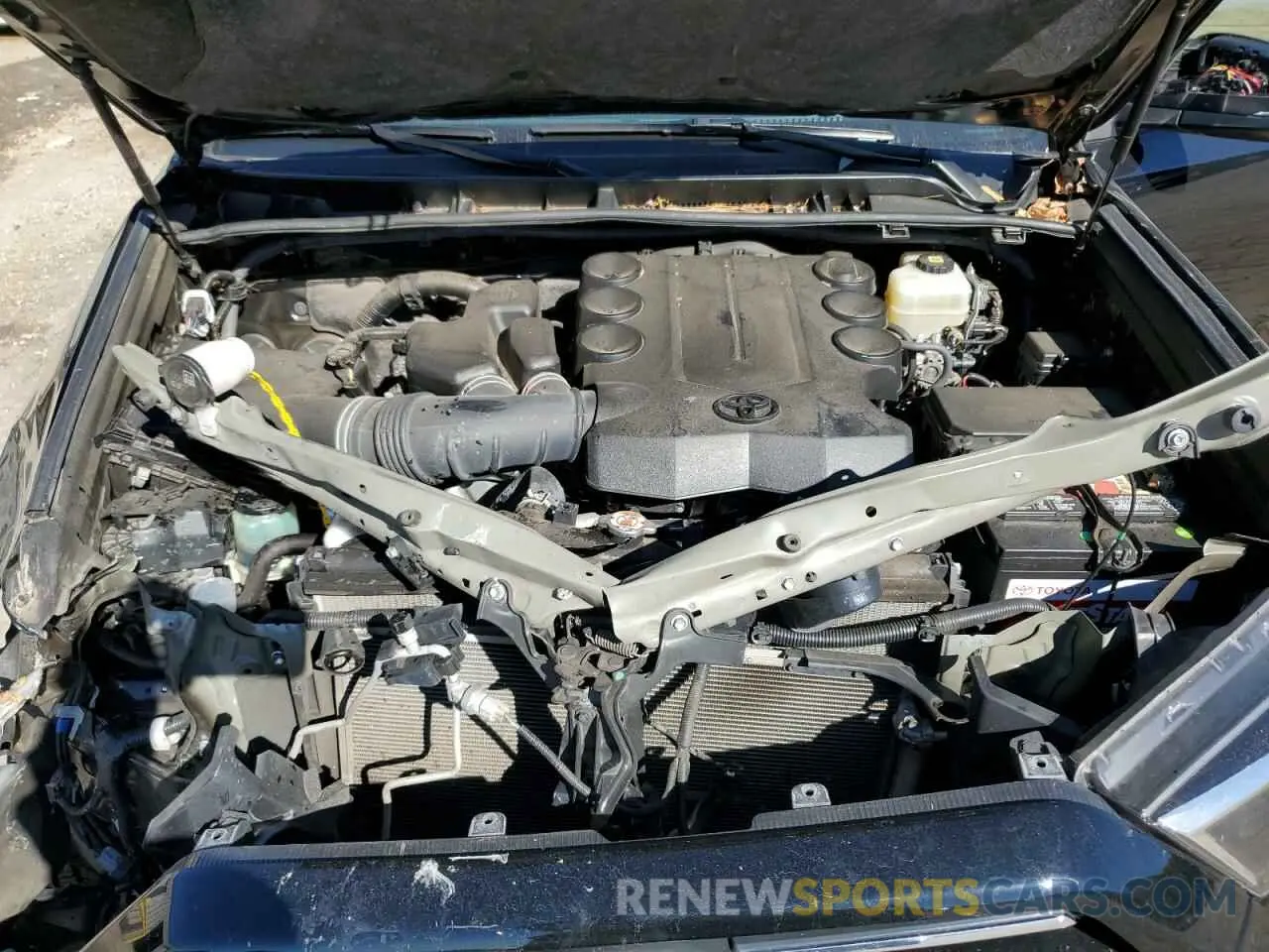12 Photograph of a damaged car JTERU5JR3M5869413 TOYOTA 4RUNNER 2021