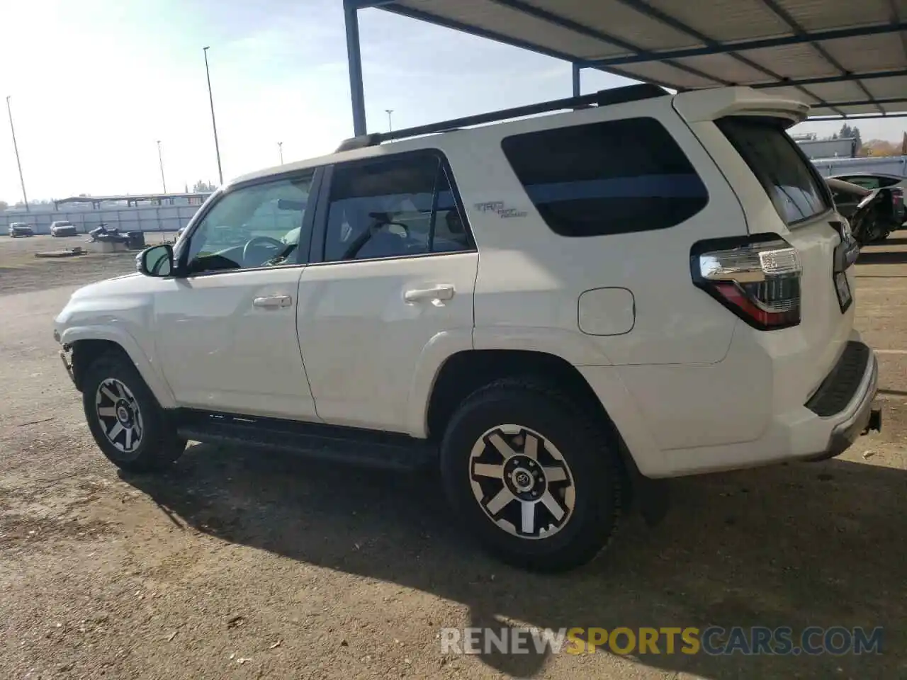 2 Photograph of a damaged car JTERU5JR3M5897602 TOYOTA 4RUNNER 2021