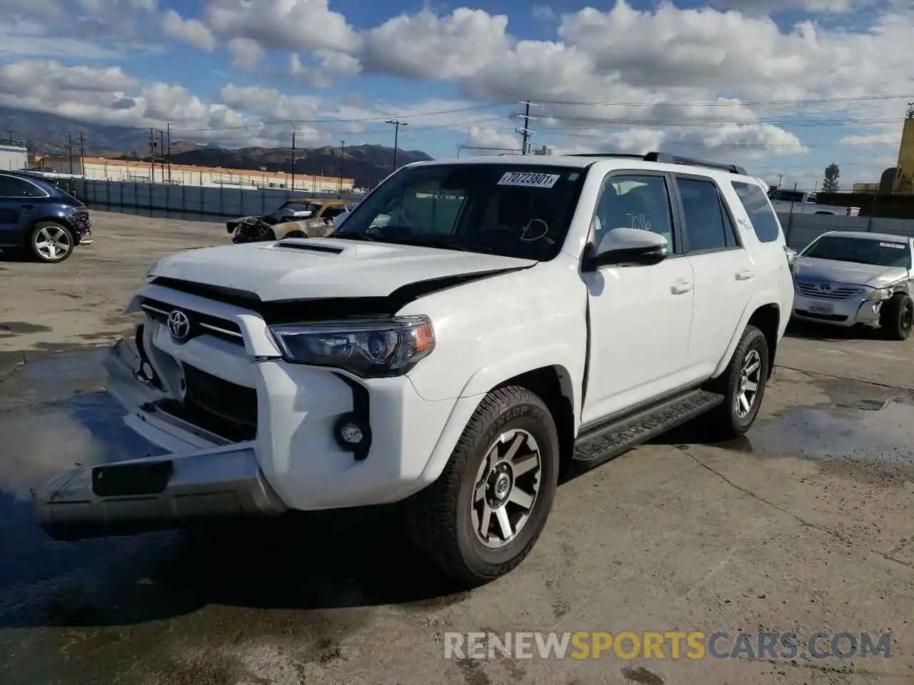 2 Photograph of a damaged car JTERU5JR3M5912695 TOYOTA 4RUNNER 2021