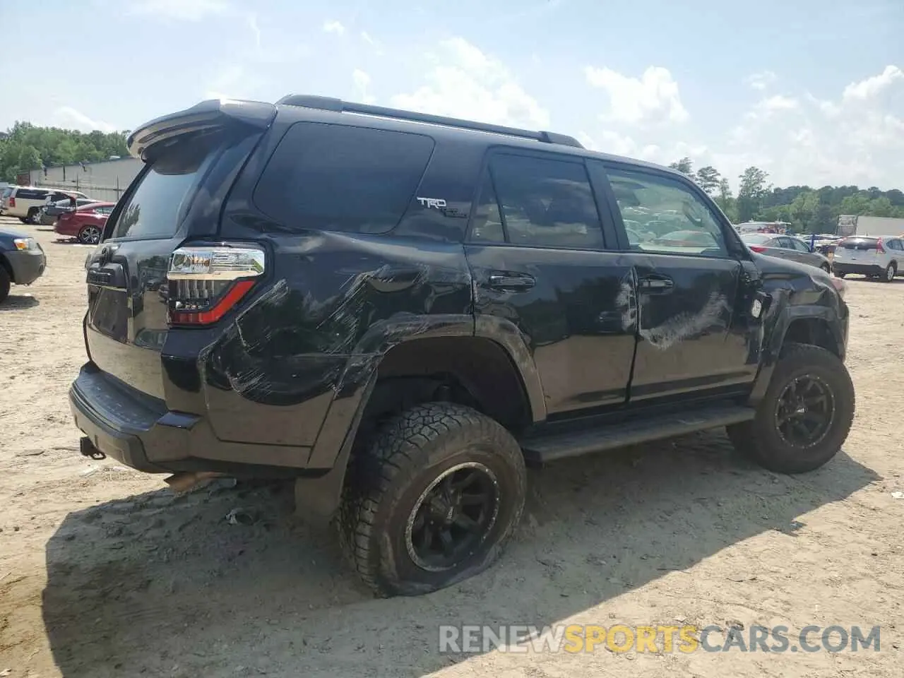 3 Photograph of a damaged car JTERU5JR3M5915631 TOYOTA 4RUNNER 2021
