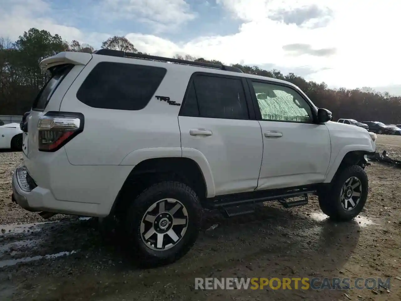 3 Photograph of a damaged car JTERU5JR4M5860249 TOYOTA 4RUNNER 2021