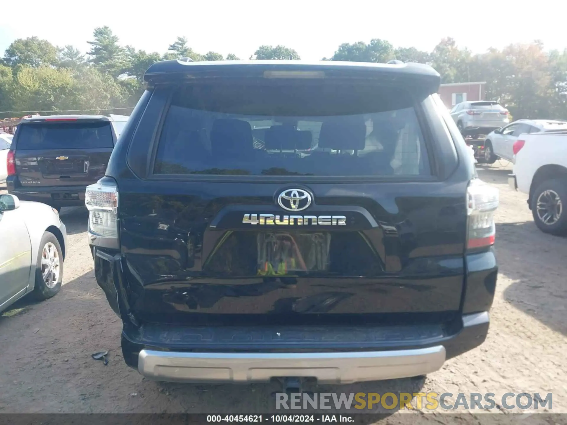16 Photograph of a damaged car JTERU5JR4M5879237 TOYOTA 4RUNNER 2021