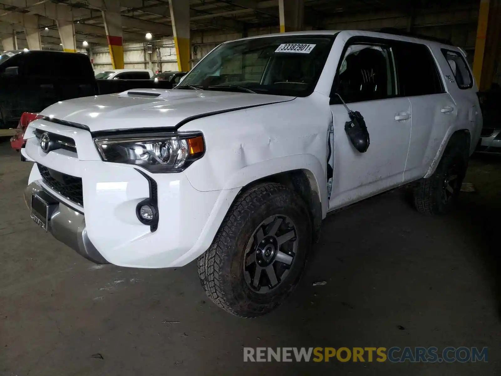 2 Photograph of a damaged car JTERU5JR4M5880663 TOYOTA 4RUNNER 2021