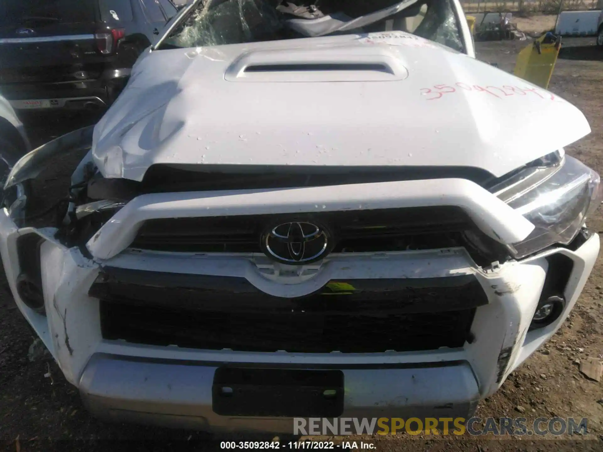 10 Photograph of a damaged car JTERU5JR4M5946581 TOYOTA 4RUNNER 2021