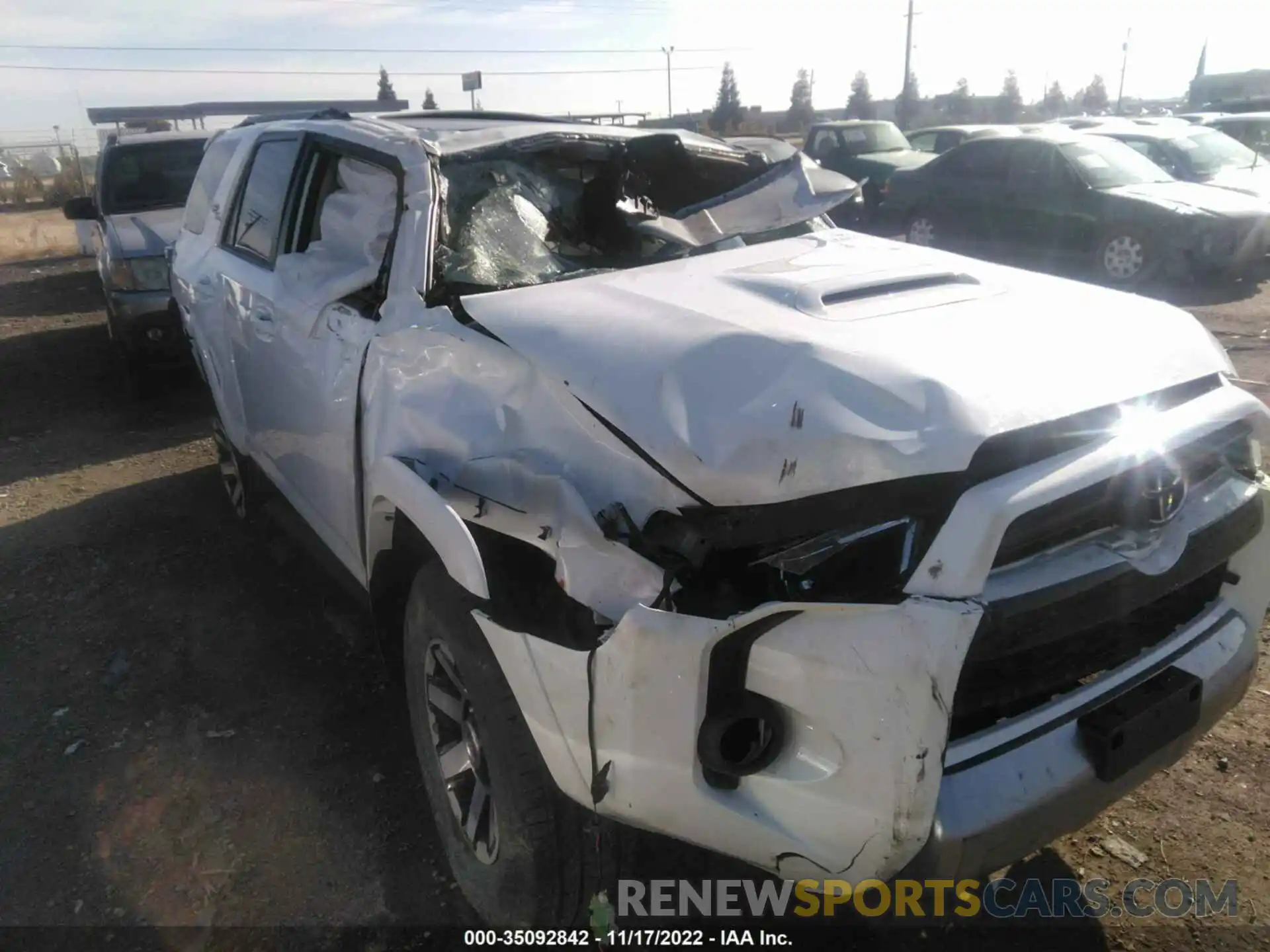 6 Photograph of a damaged car JTERU5JR4M5946581 TOYOTA 4RUNNER 2021