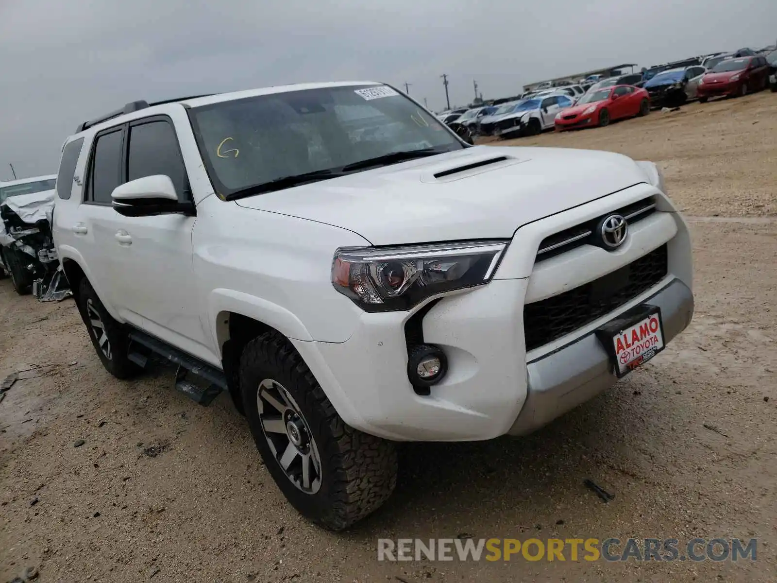 1 Photograph of a damaged car JTERU5JR4M5963901 TOYOTA 4RUNNER 2021