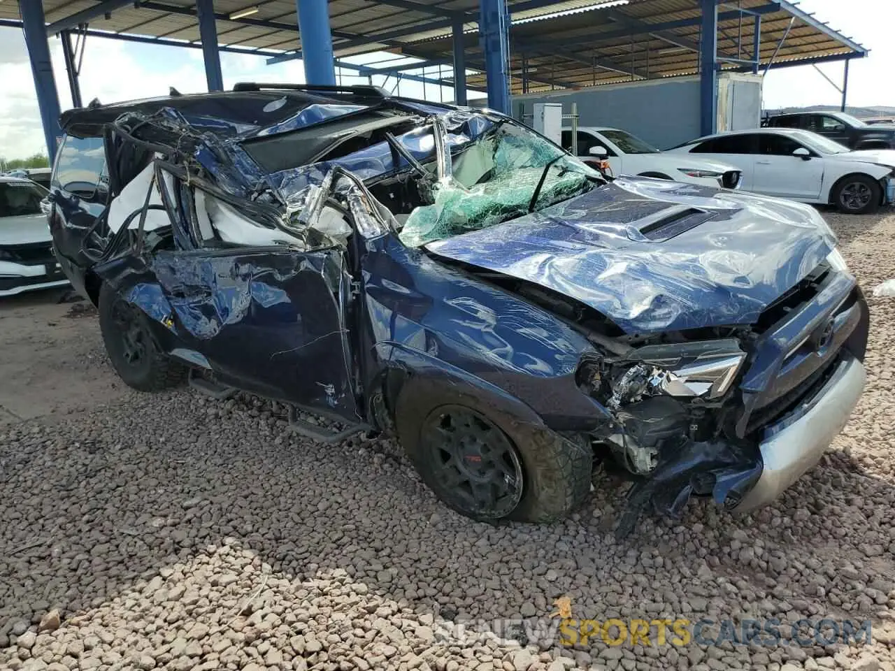 4 Photograph of a damaged car JTERU5JR5M5911712 TOYOTA 4RUNNER 2021
