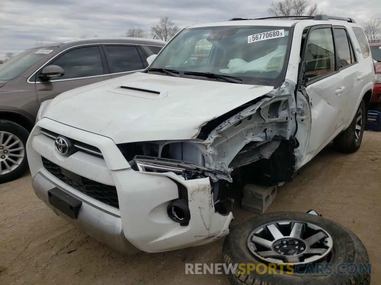 2 Photograph of a damaged car JTERU5JR6M5839421 TOYOTA 4RUNNER 2021