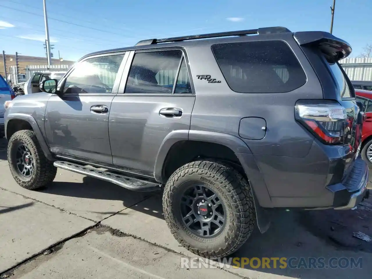 2 Photograph of a damaged car JTERU5JR6M5873830 TOYOTA 4RUNNER 2021