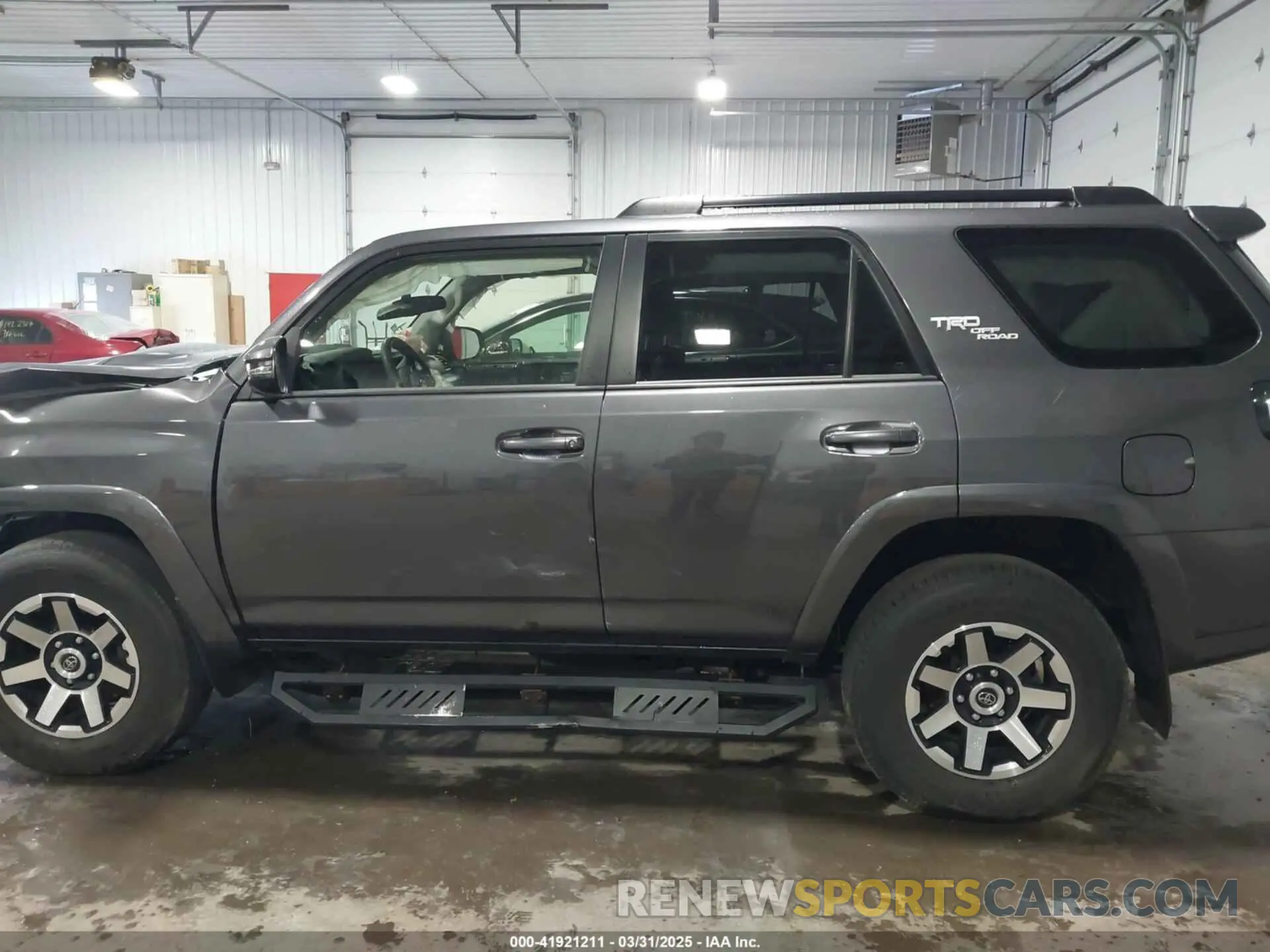 15 Photograph of a damaged car JTERU5JR6M5892569 TOYOTA 4RUNNER 2021