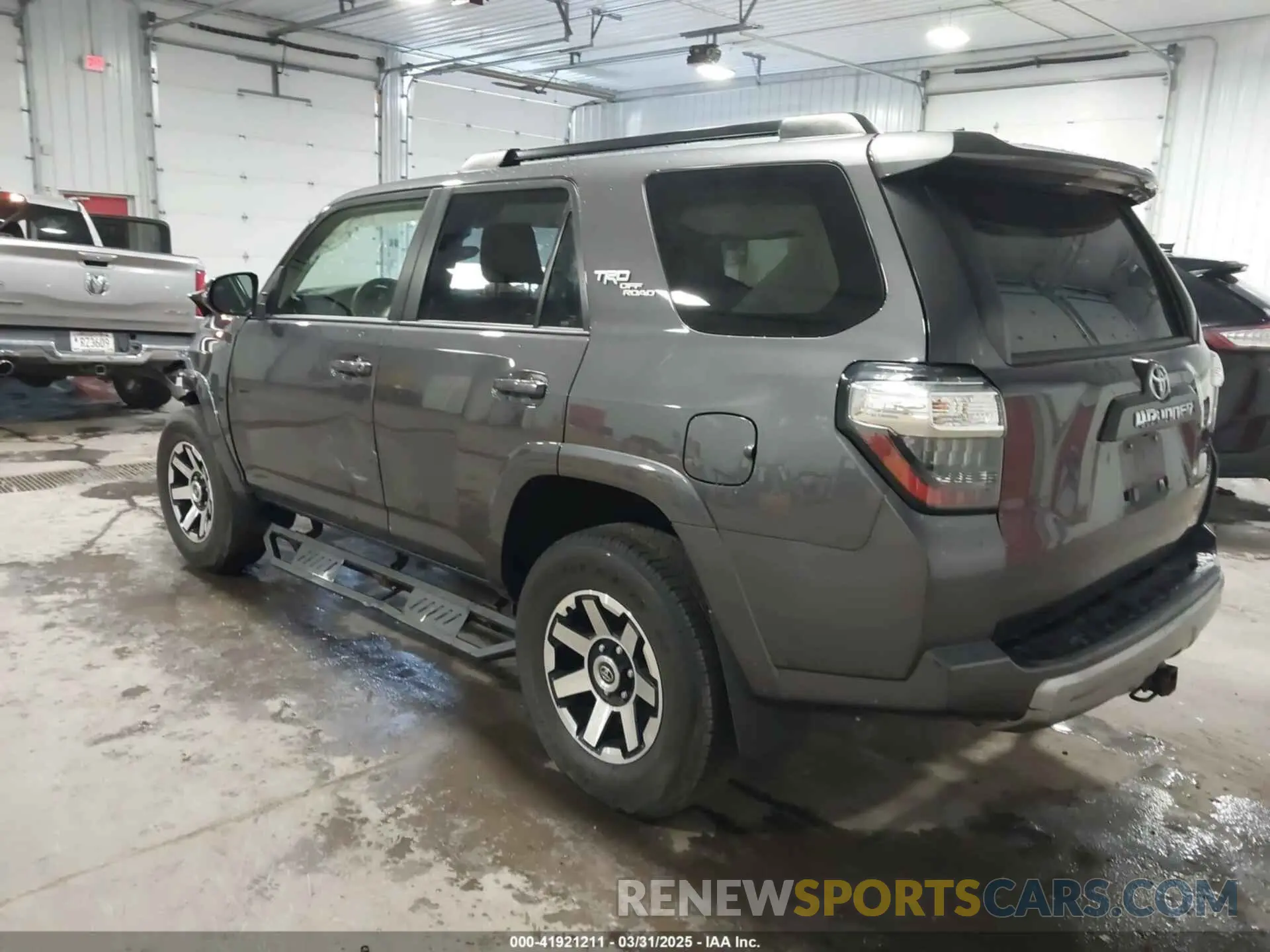 3 Photograph of a damaged car JTERU5JR6M5892569 TOYOTA 4RUNNER 2021