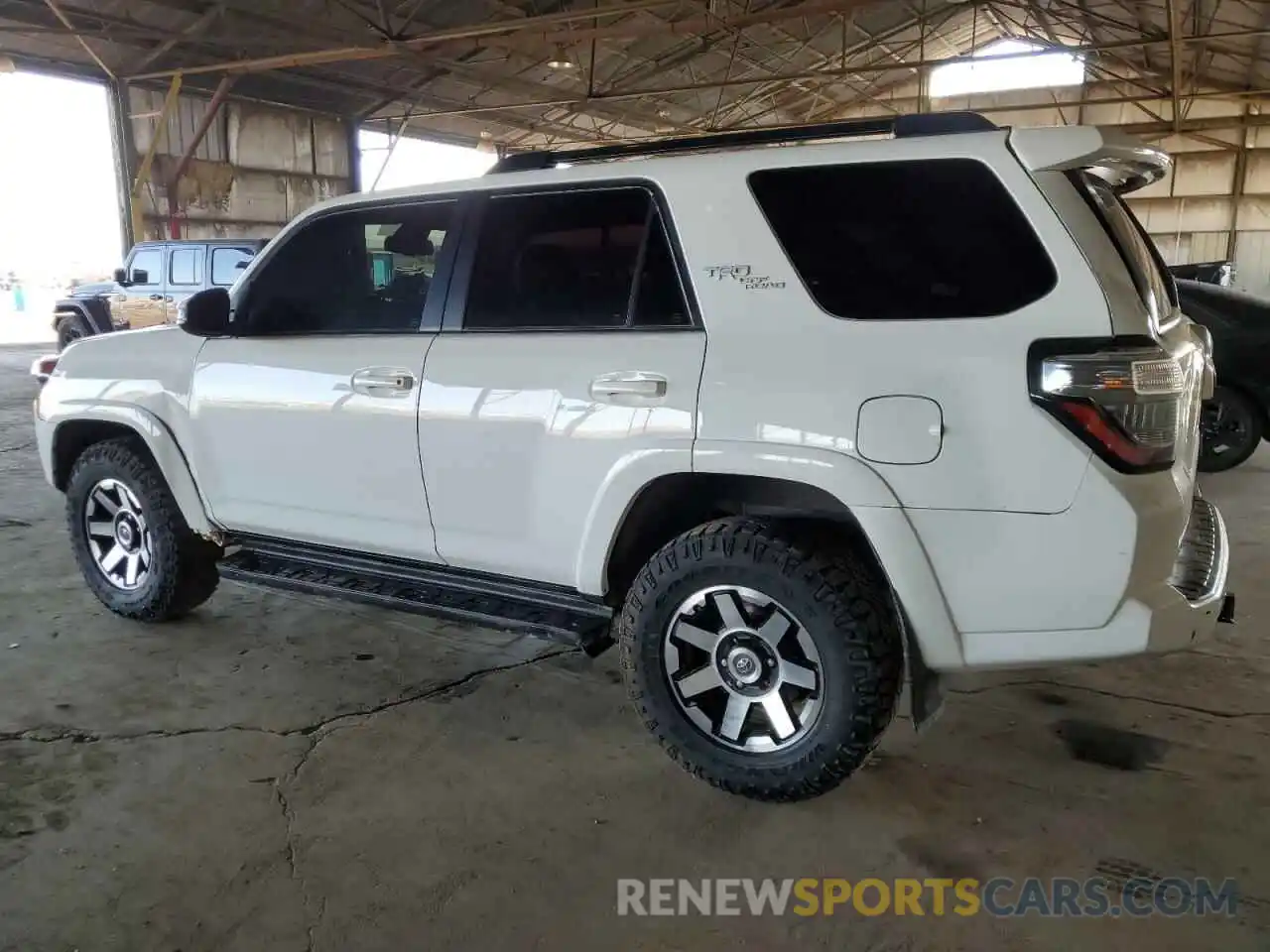 2 Photograph of a damaged car JTERU5JR6M5935341 TOYOTA 4RUNNER 2021