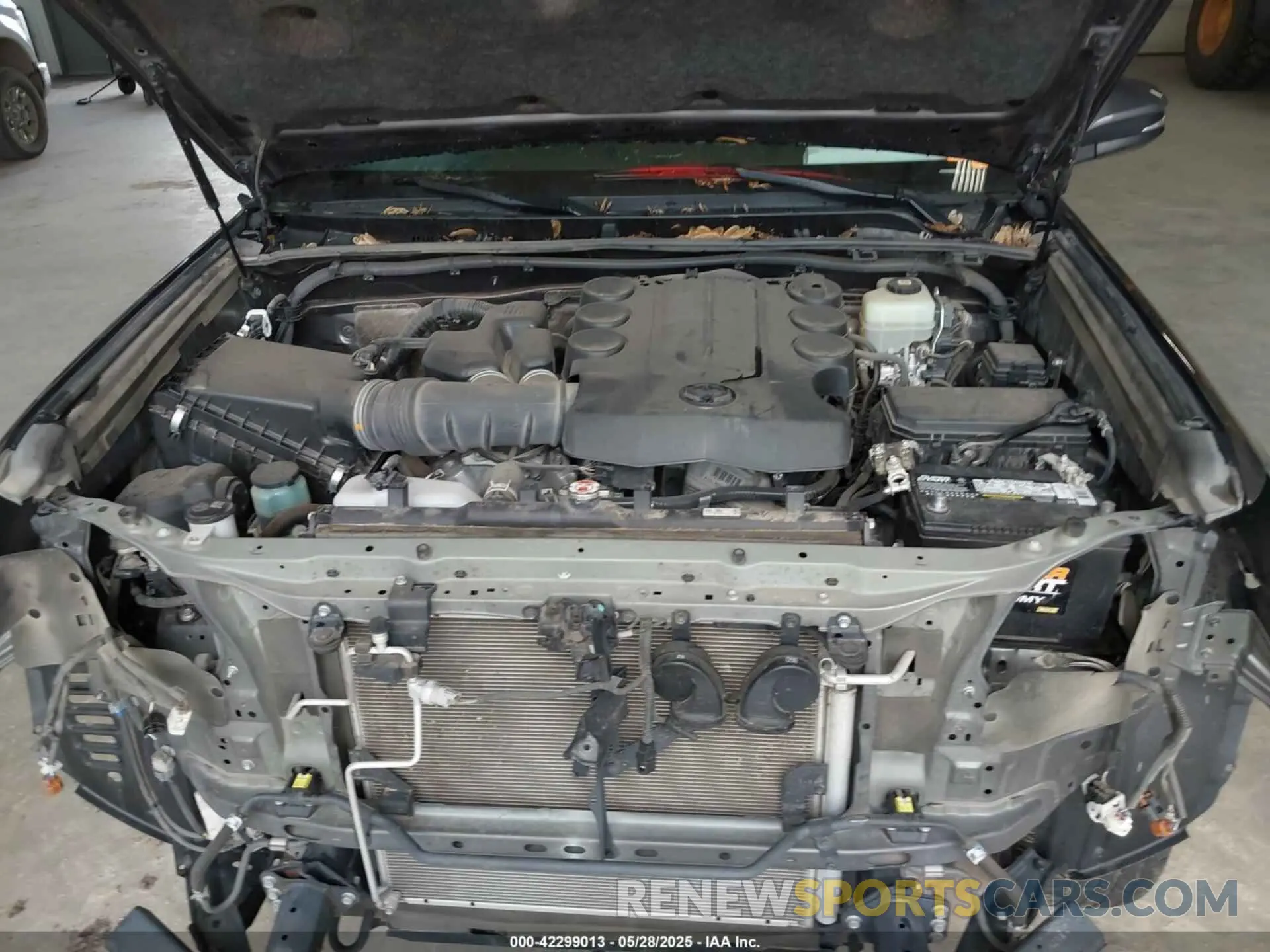 10 Photograph of a damaged car JTERU5JR7M5903918 TOYOTA 4RUNNER 2021
