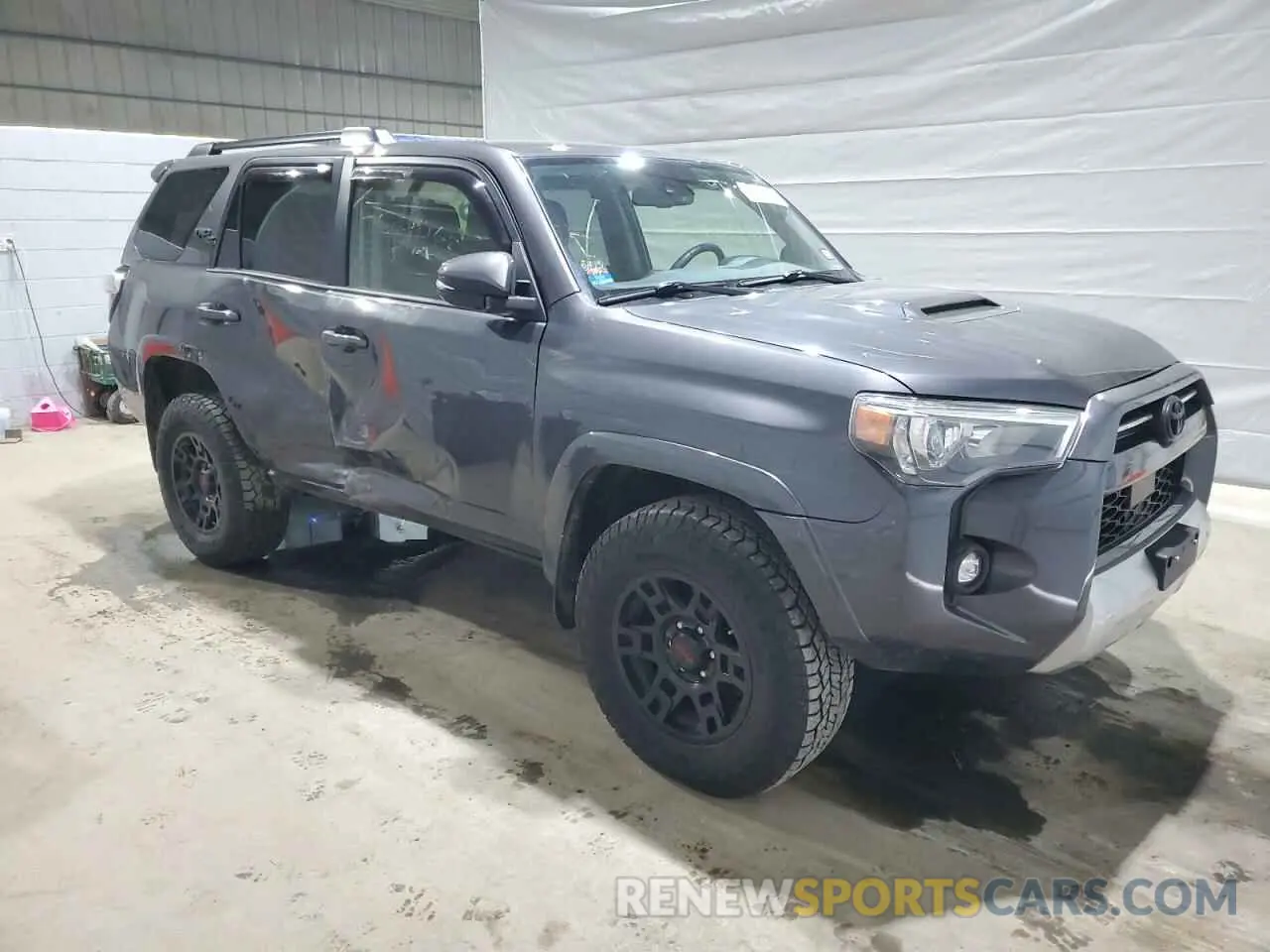 4 Photograph of a damaged car JTERU5JR7M5911940 TOYOTA 4RUNNER 2021